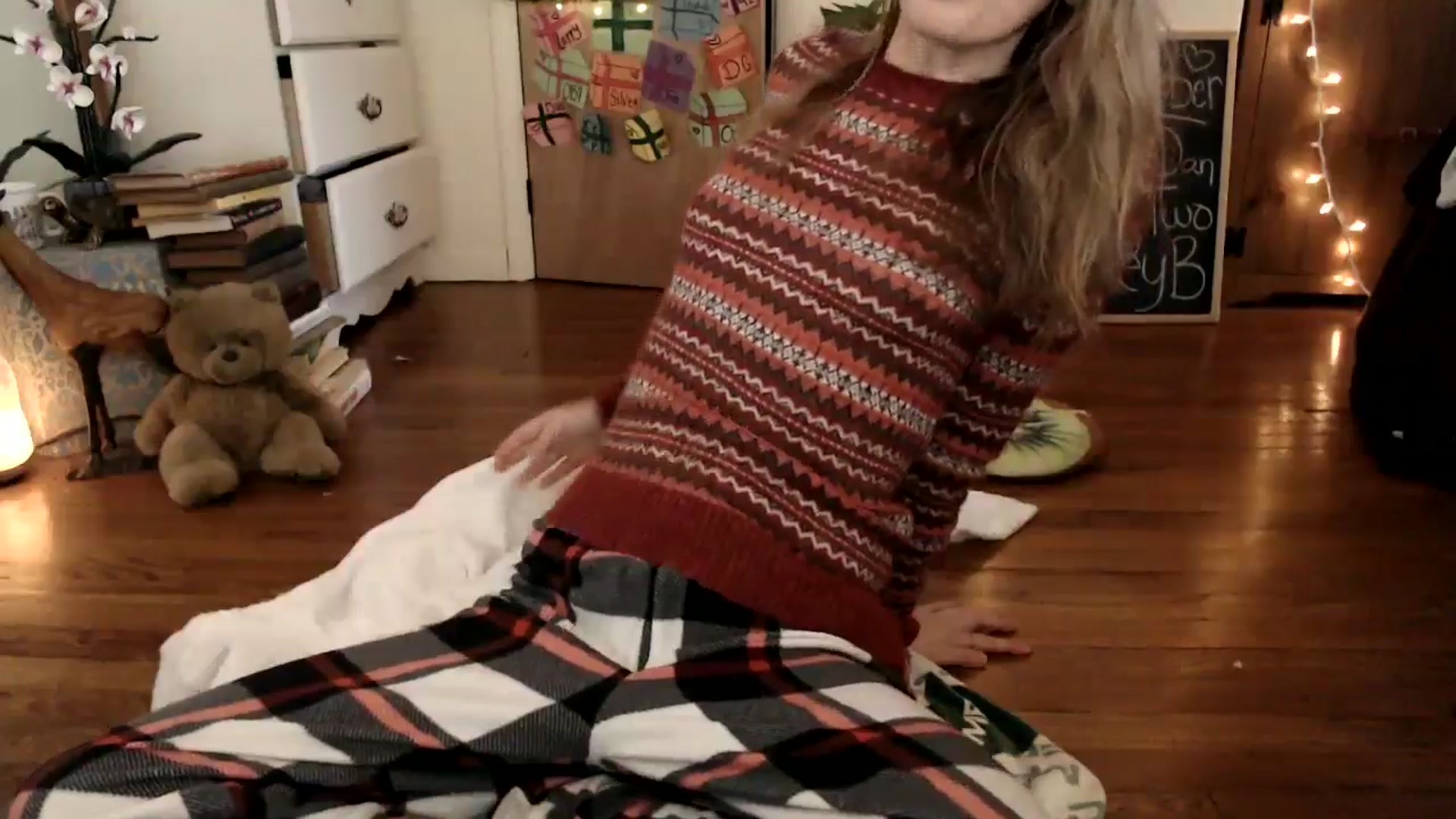 Gallery image thumbnail from WildflowerEm's myfreecams stream on, 12/27/2024, 20:23 image 18 of 20