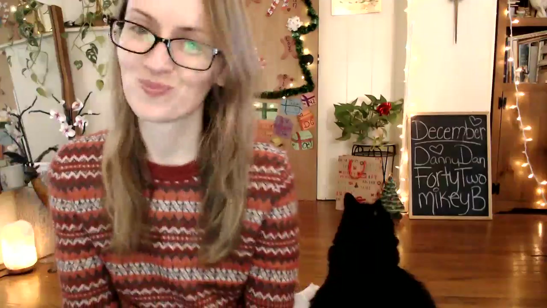 Gallery image thumbnail from WildflowerEm's myfreecams stream on, 12/27/2024, 20:23 image 7 of 20