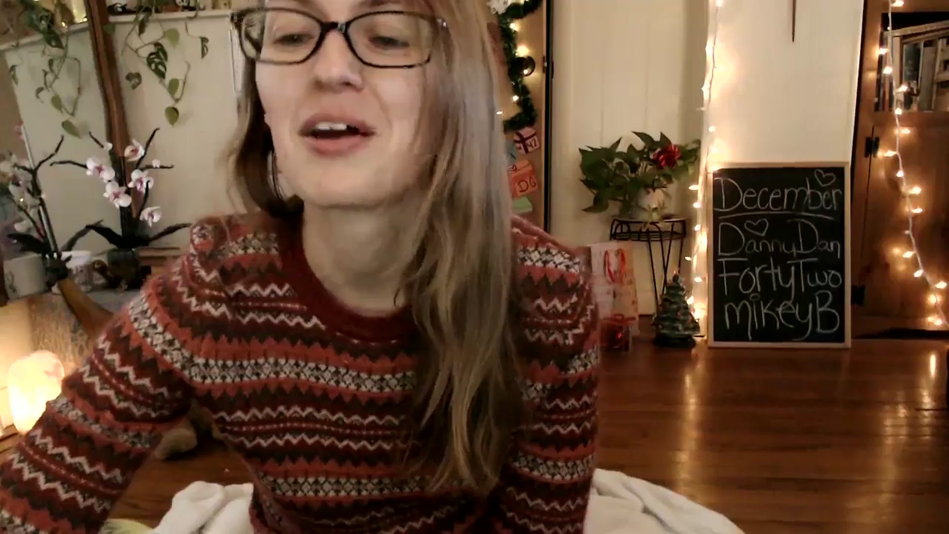 Gallery image thumbnail from WildflowerEm's myfreecams stream on, 12/27/2024, 20:23 image 15 of 20