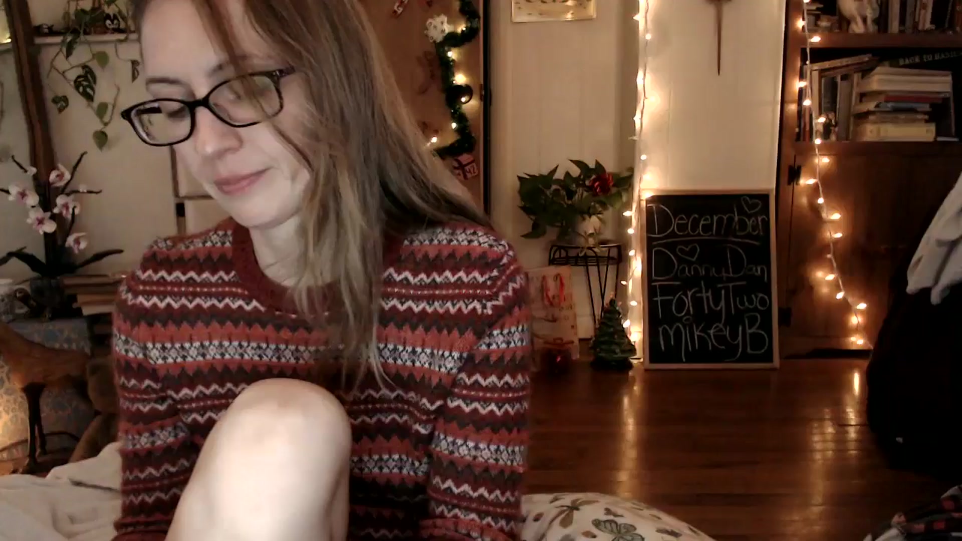 Gallery image thumbnail from WildflowerEm's myfreecams stream on, 12/27/2024, 21:34 image 6 of 20