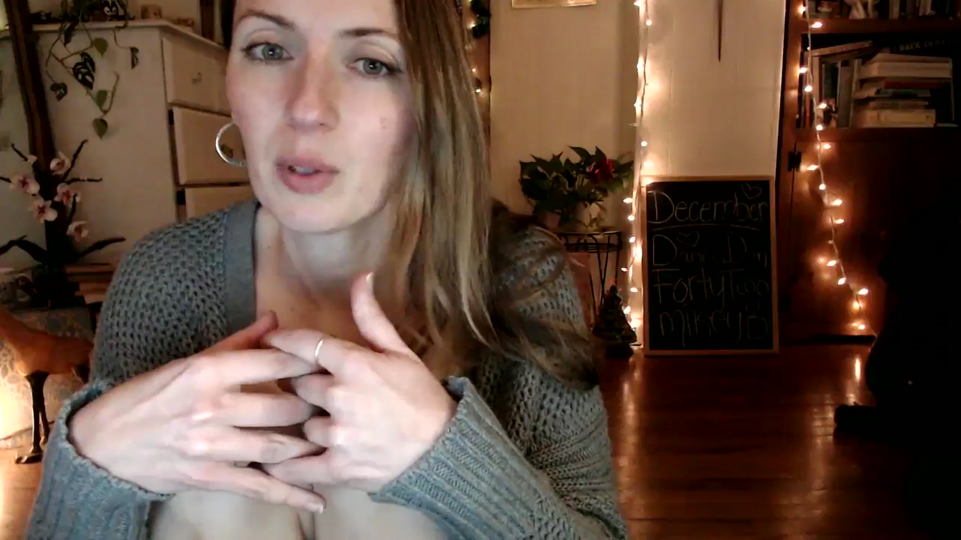 Gallery image thumbnail from WildflowerEm's myfreecams stream on, 12/29/2024, 23:23 image 13 of 20