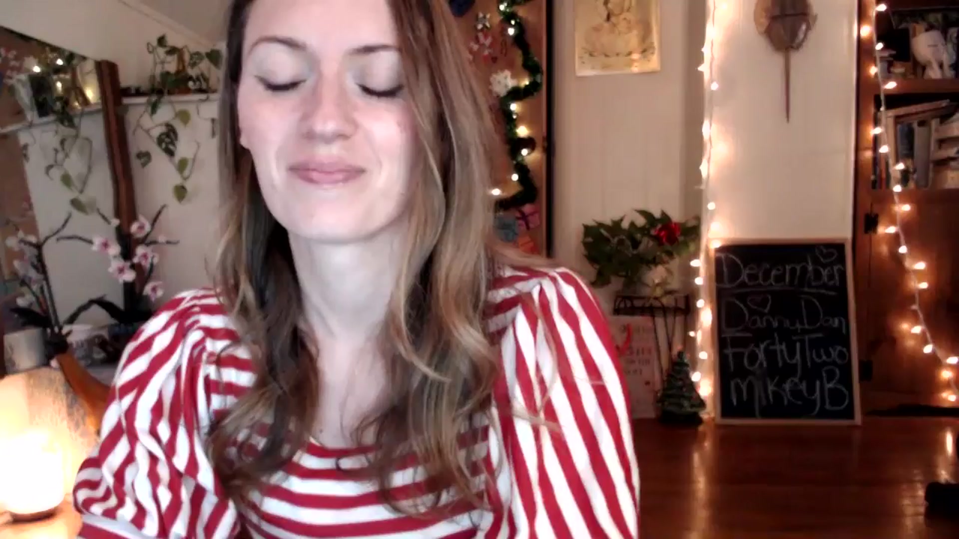 Gallery image thumbnail from WildflowerEm's myfreecams stream on, 12/29/2024, 23:23 image 1 of 20