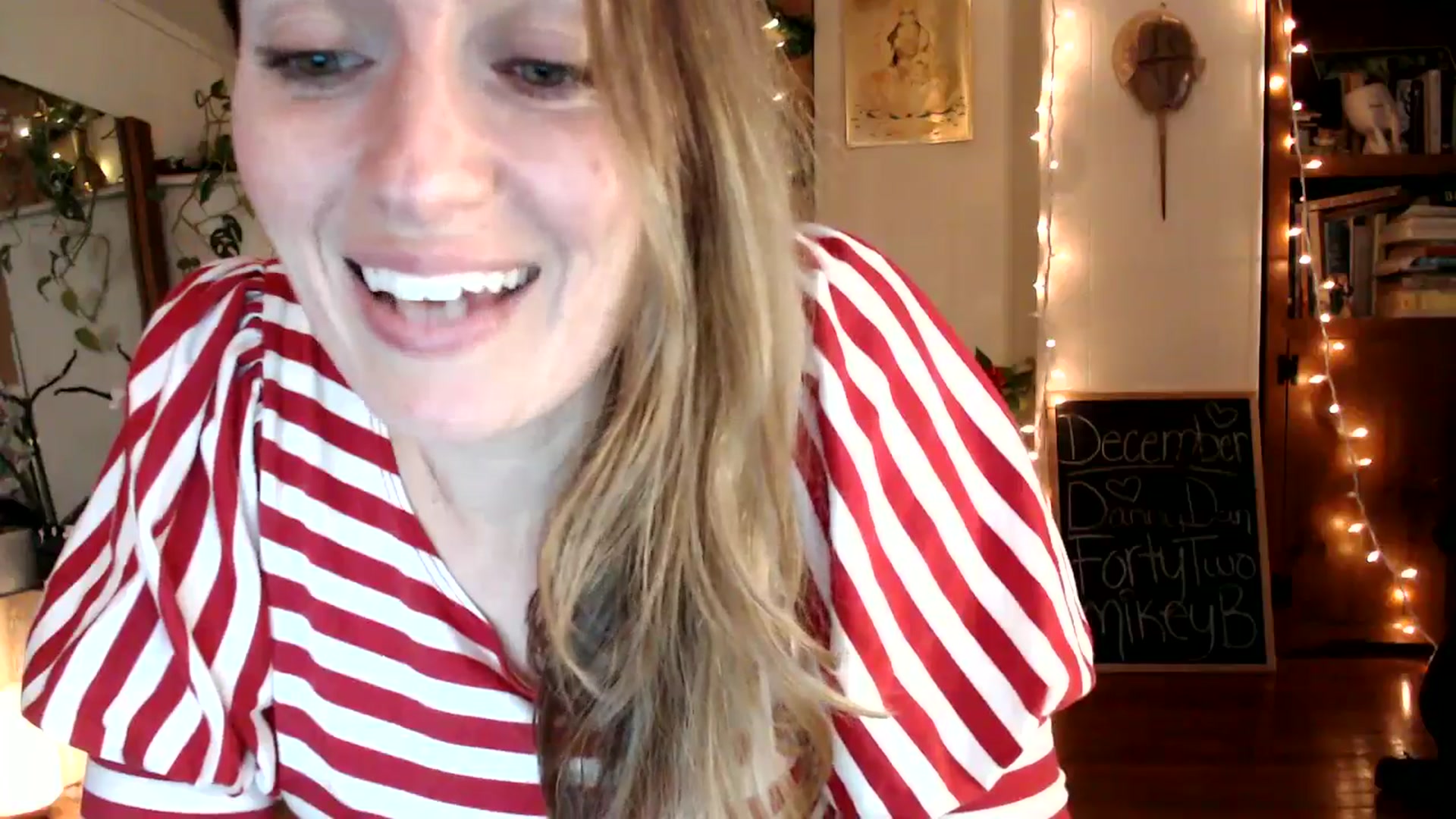 Gallery image thumbnail from WildflowerEm's myfreecams stream on, 12/29/2024, 23:23 image 4 of 20