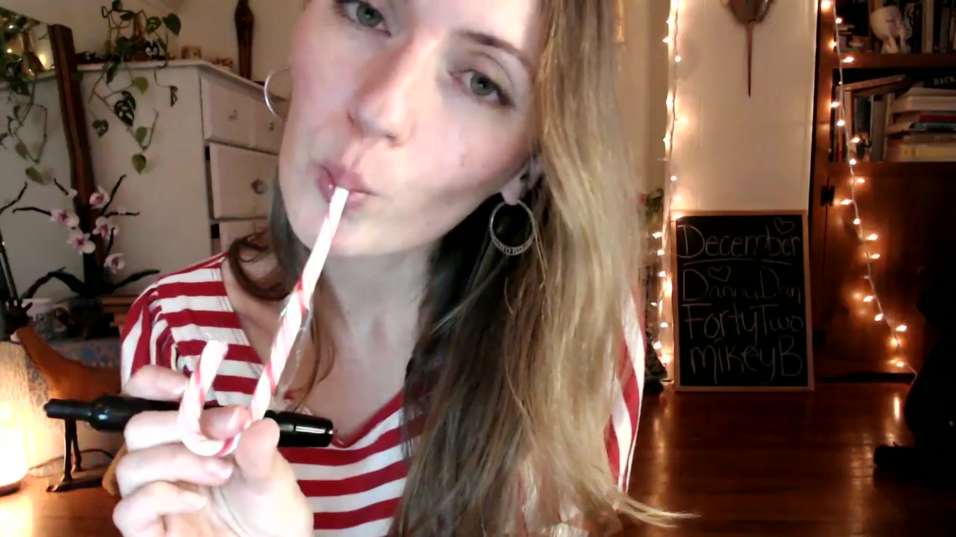 Gallery image thumbnail from WildflowerEm's myfreecams stream on, 12/29/2024, 23:23 image 6 of 20