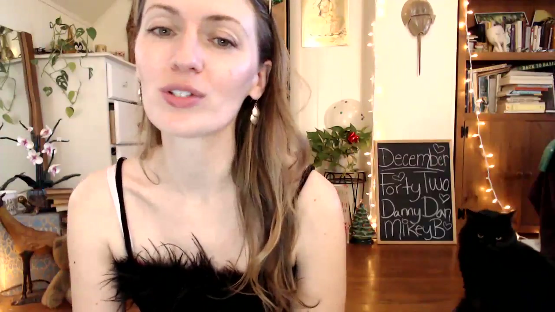 Gallery image thumbnail from WildflowerEm's myfreecams stream on, 12/31/2024, 21:51 image 7 of 20