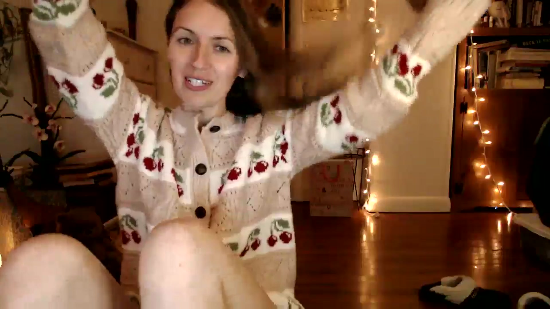 Gallery image thumbnail from WildflowerEm's myfreecams stream on, 01/06/2025, 24:10 image 9 of 20