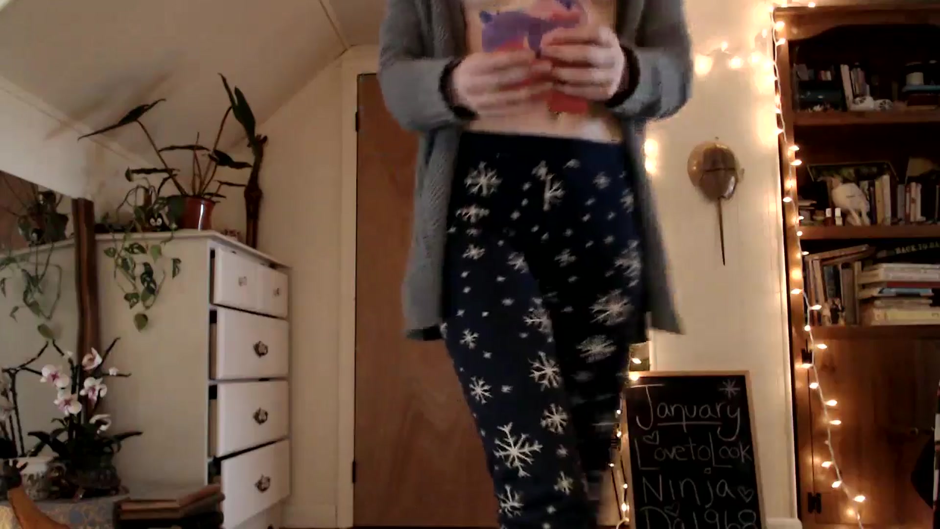 Gallery image thumbnail from WildflowerEm's myfreecams stream on, 01/09/2025, 20:05 image 19 of 20