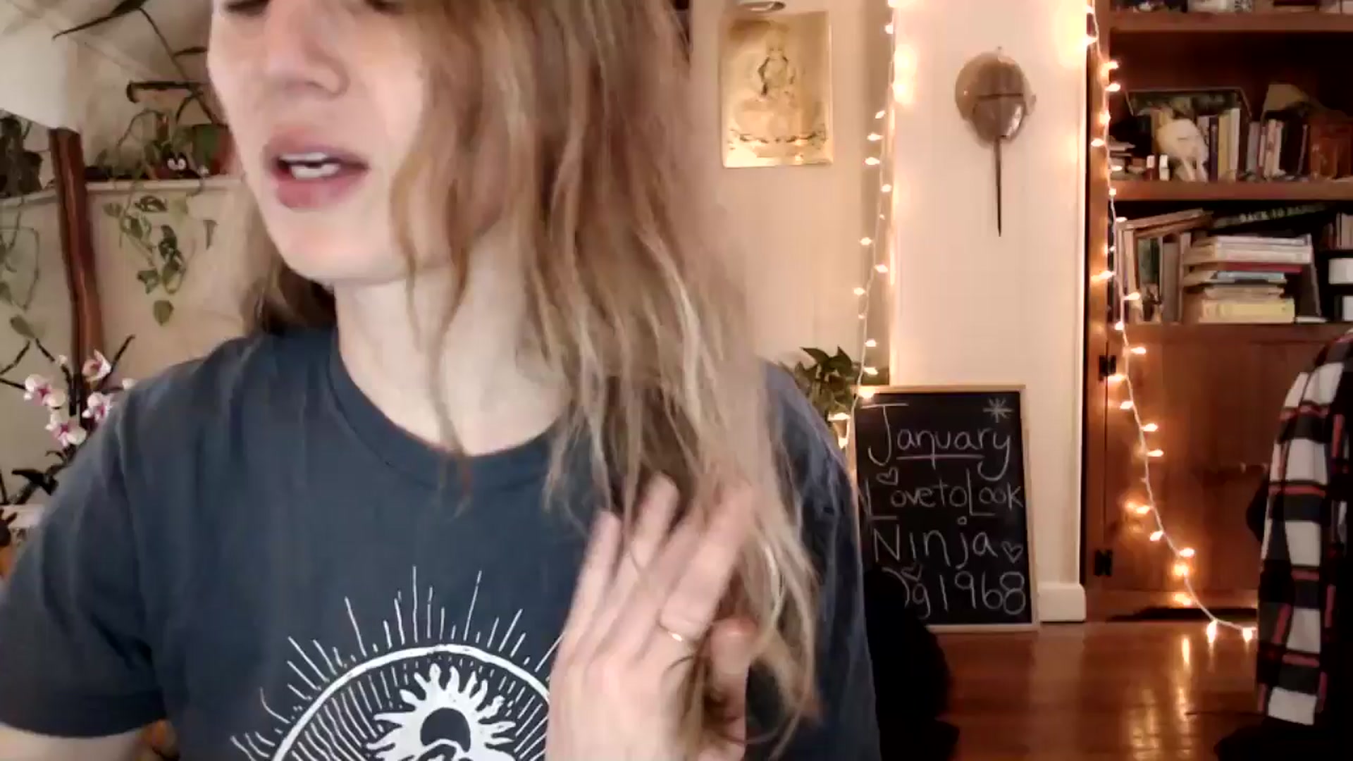 Gallery image thumbnail from WildflowerEm's myfreecams stream on, 01/09/2025, 20:05 image 1 of 20
