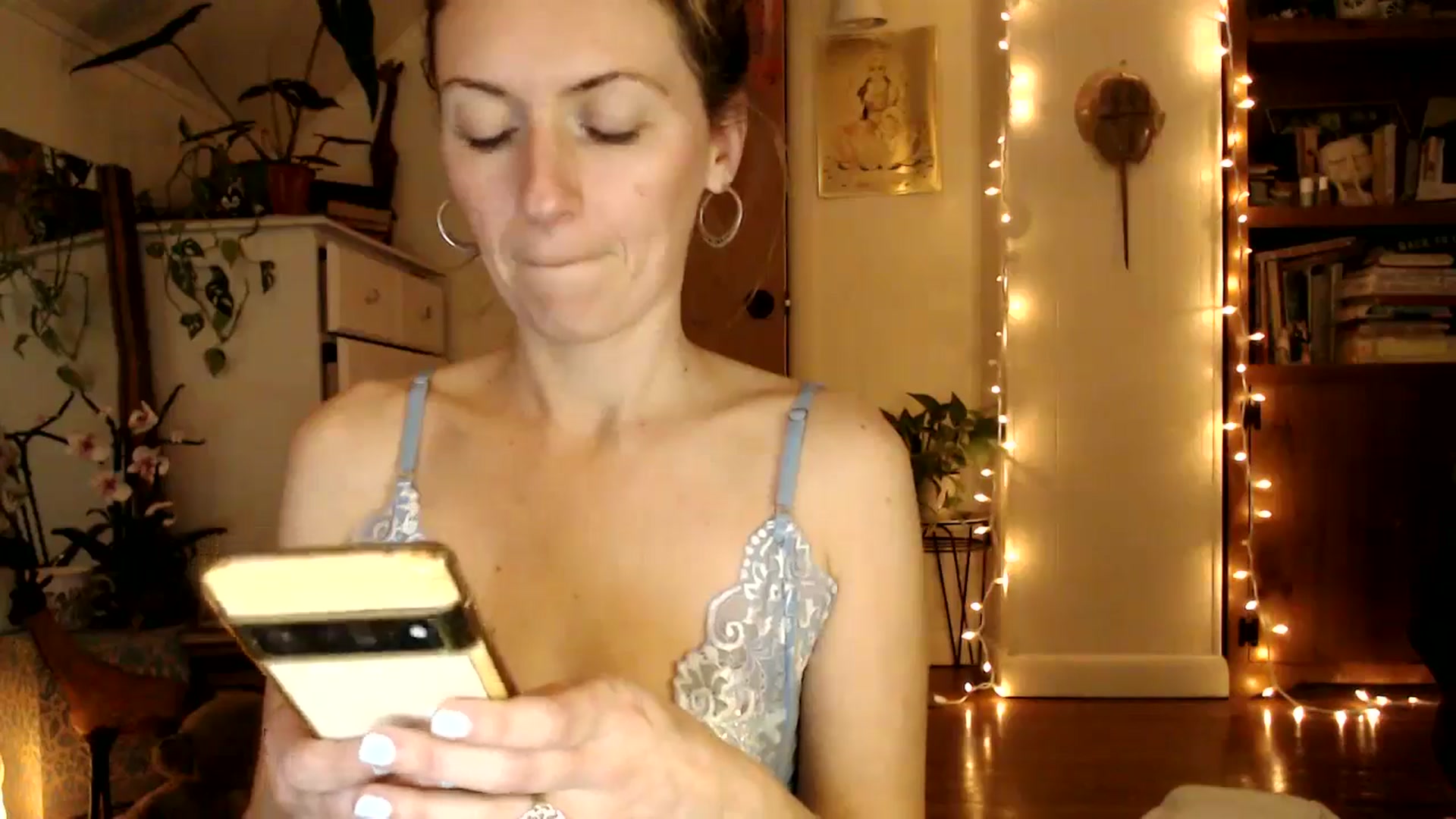 Gallery image thumbnail from WildflowerEm's myfreecams stream on, 01/12/2025, 23:13 image 9 of 20
