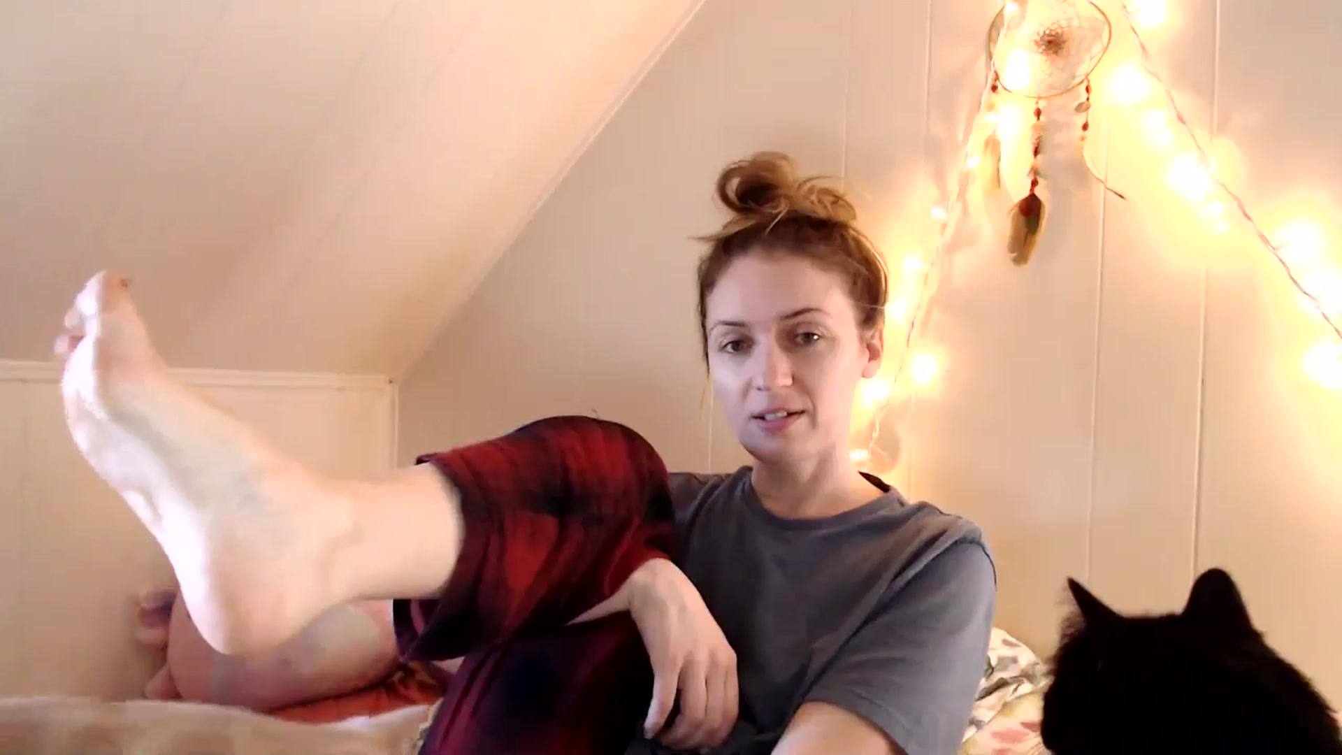 Gallery image thumbnail from WildflowerEm's myfreecams stream on, 01/14/2025, 18:31 image 4 of 20