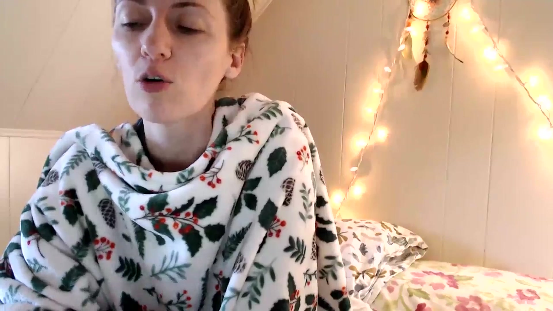 Gallery image thumbnail from WildflowerEm's myfreecams stream on, 01/14/2025, 18:31 image 11 of 20