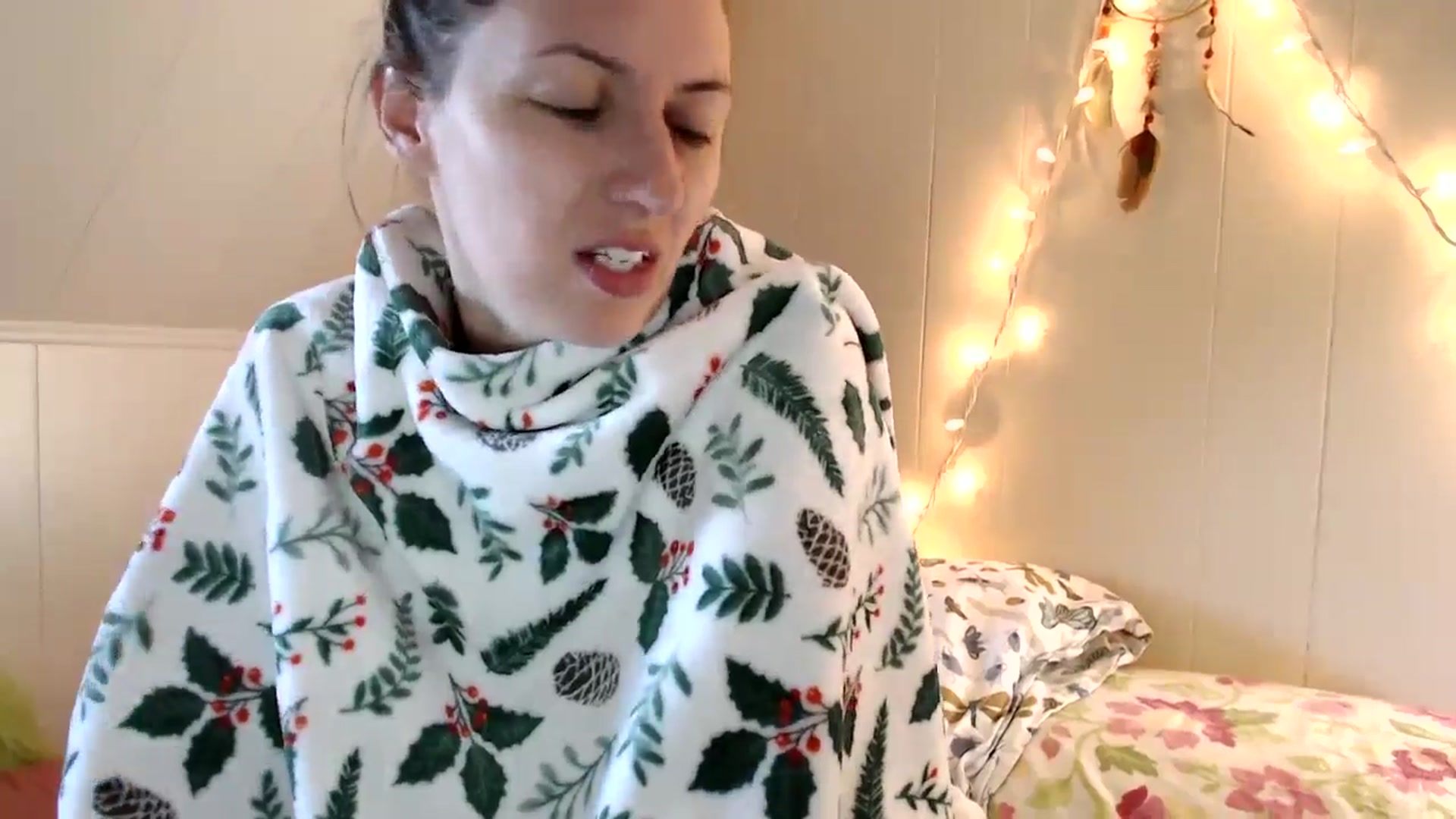 Gallery image thumbnail from WildflowerEm's myfreecams stream on, 01/14/2025, 18:31 image 7 of 20
