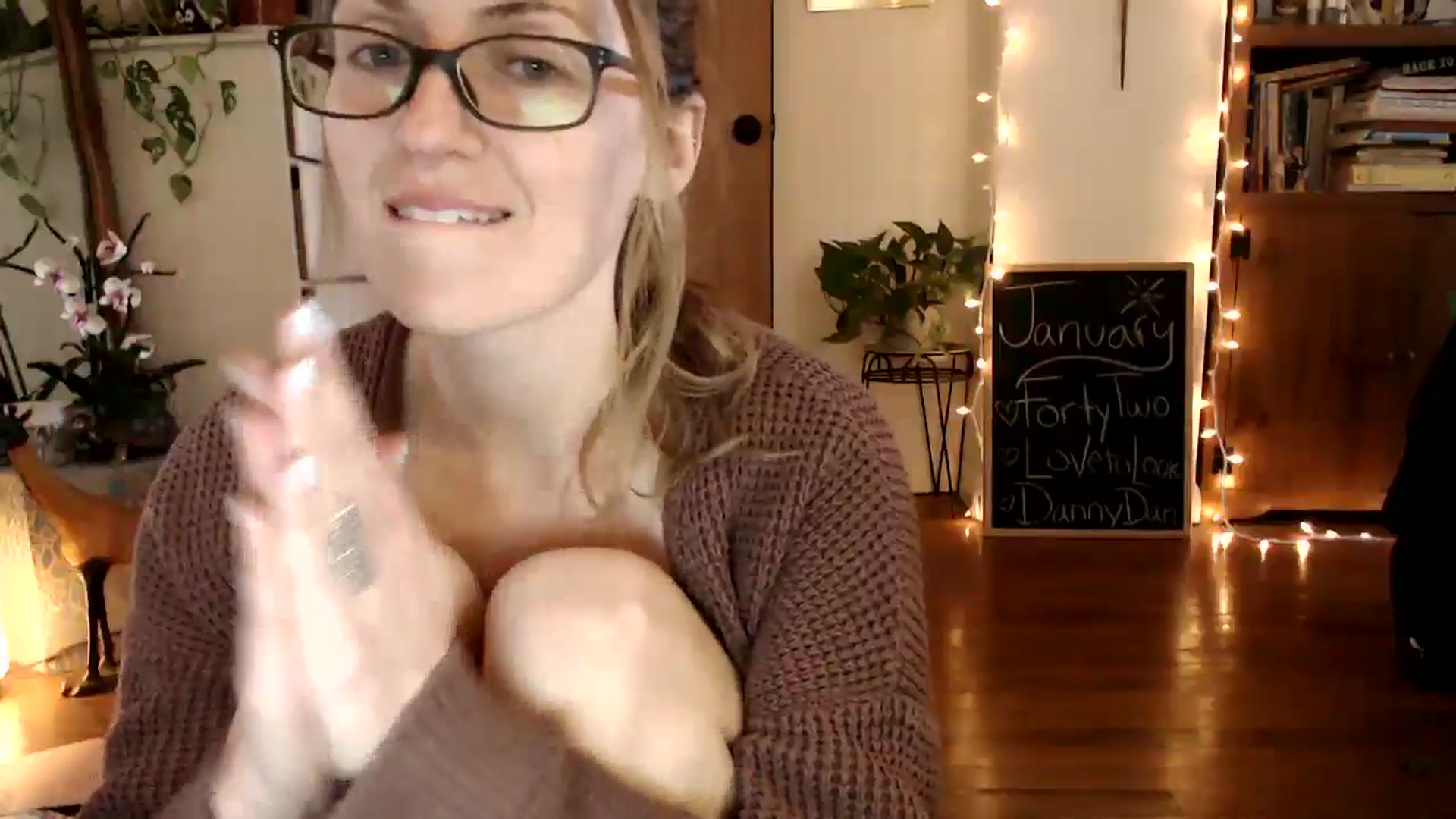 Gallery image thumbnail from WildflowerEm's myfreecams stream on, 01/16/2025, 19:54 image 19 of 20