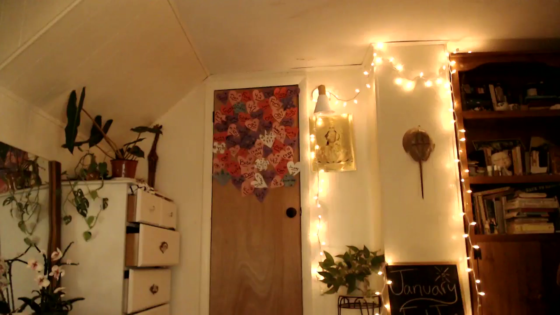 Gallery image thumbnail from WildflowerEm's myfreecams stream on, 01/19/2025, 23:32 image 17 of 20