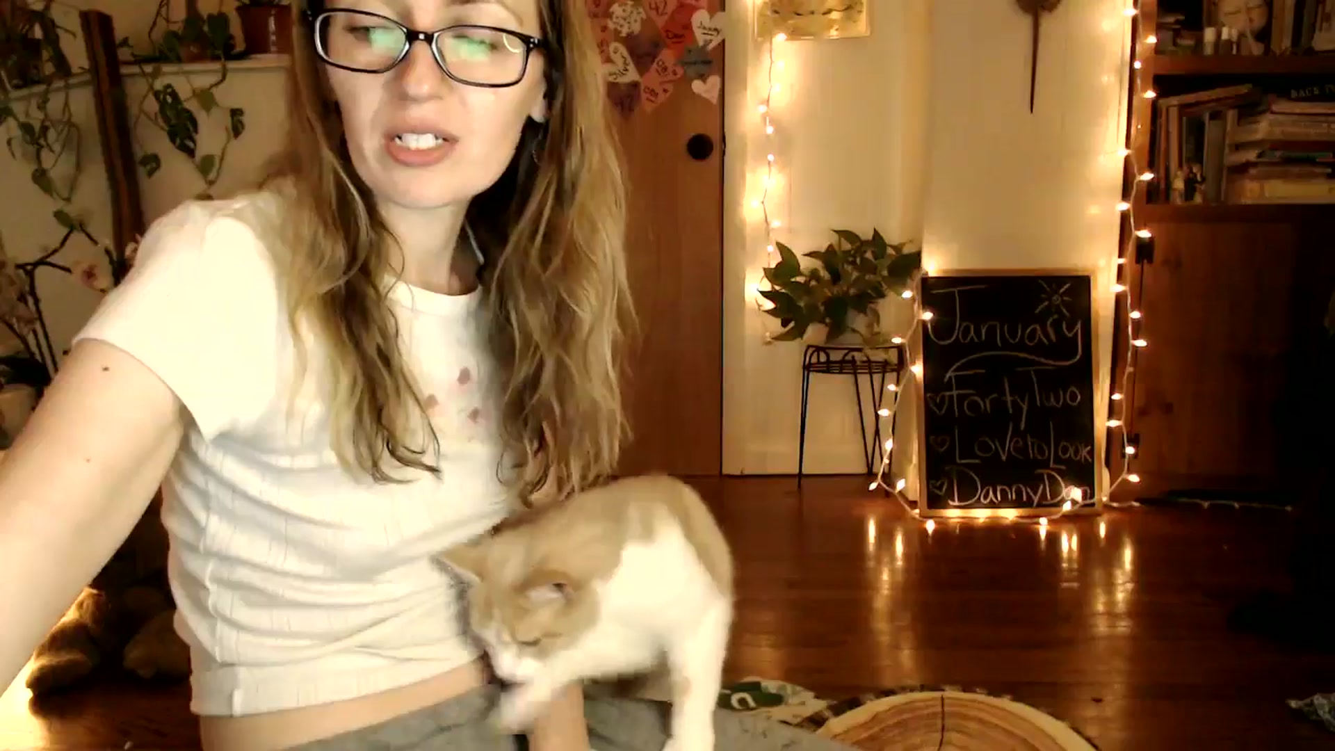 Gallery image thumbnail from WildflowerEm's myfreecams stream on, 01/19/2025, 23:32 image 19 of 20