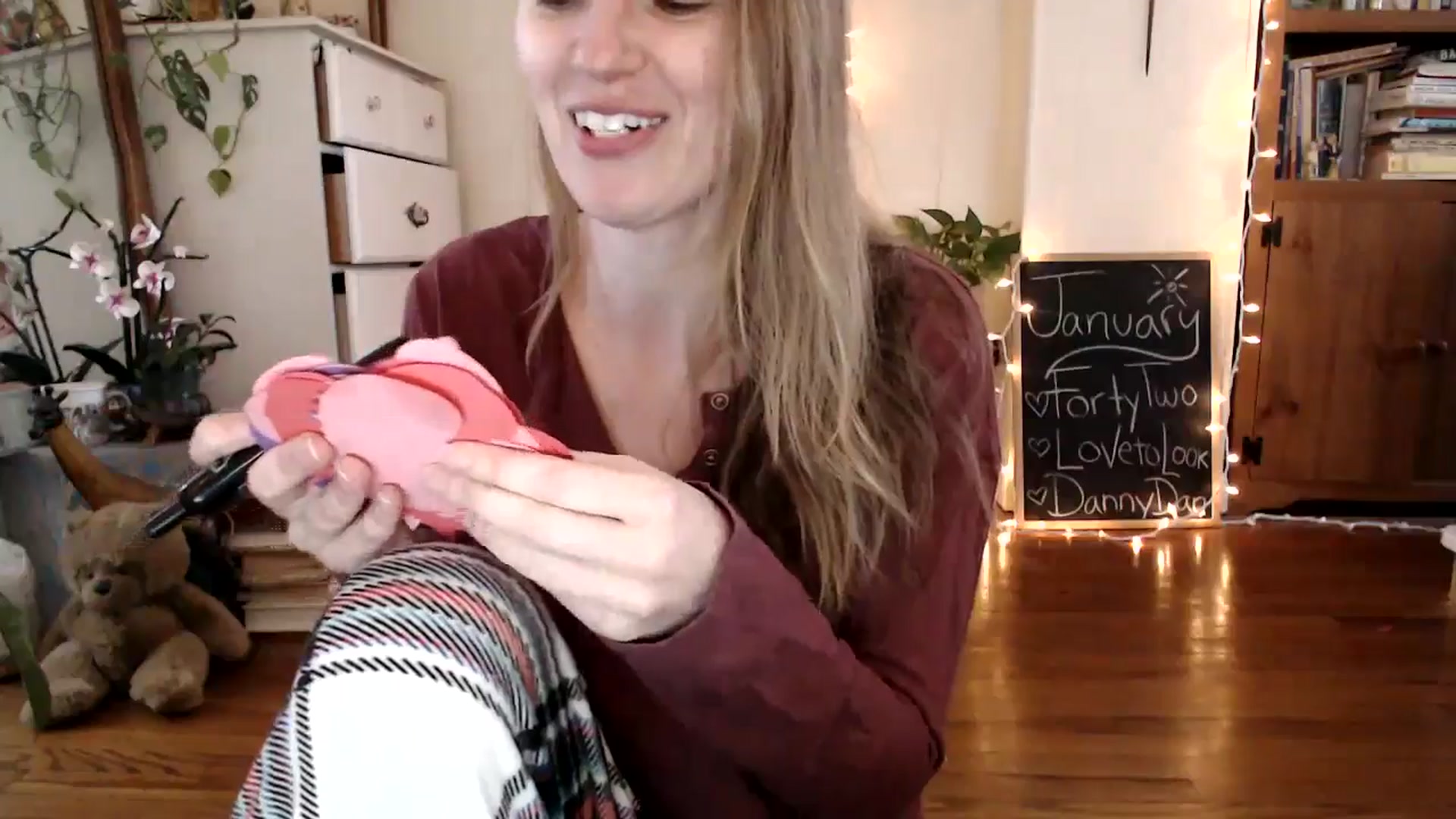 Gallery image thumbnail from WildflowerEm's myfreecams stream on, 01/29/2025, 20:03 image 3 of 20