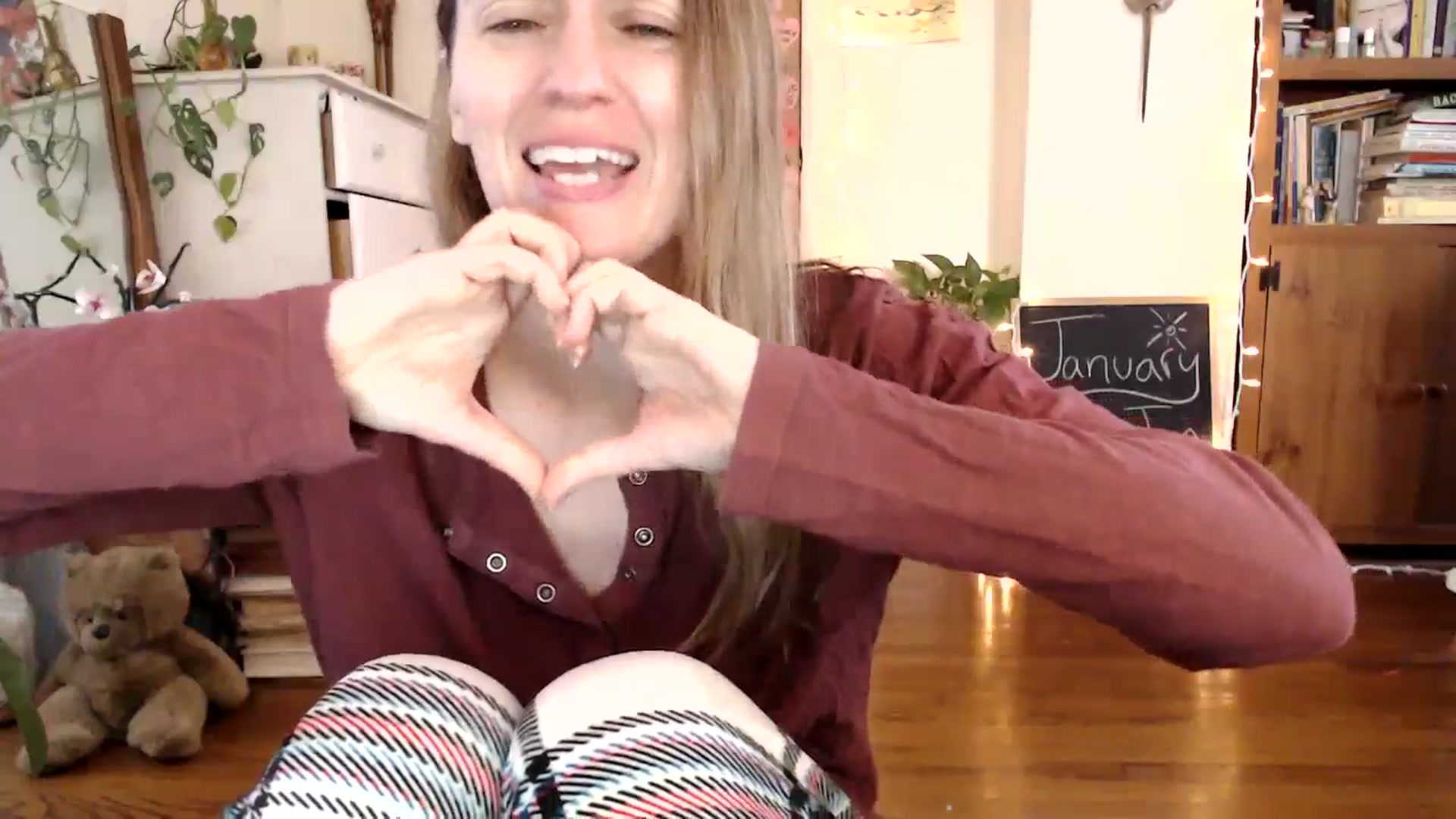Gallery image thumbnail from WildflowerEm's myfreecams stream on, 01/29/2025, 20:03 image 4 of 20