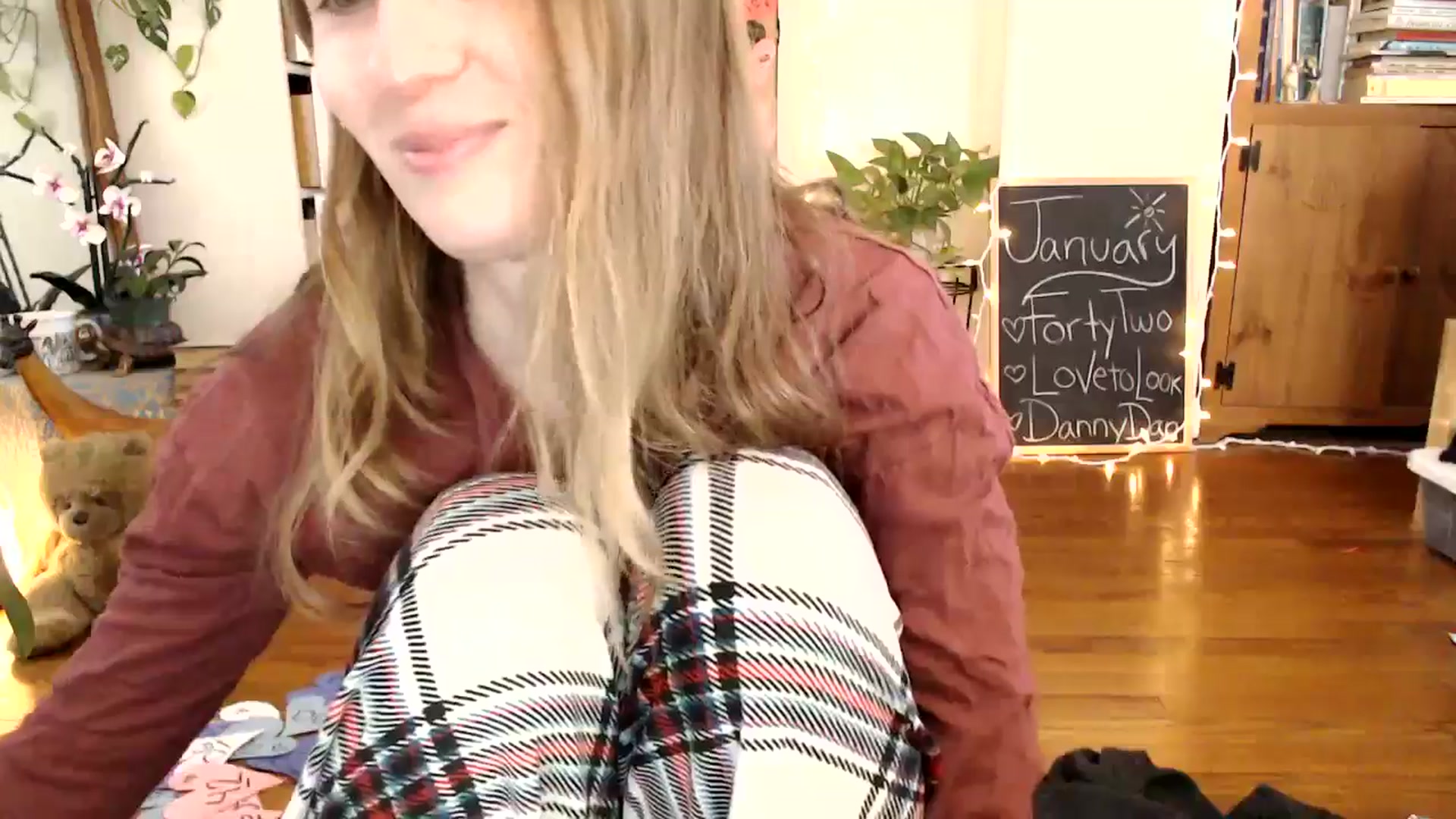 Gallery image thumbnail from WildflowerEm's myfreecams stream on, 01/29/2025, 20:03 image 8 of 20