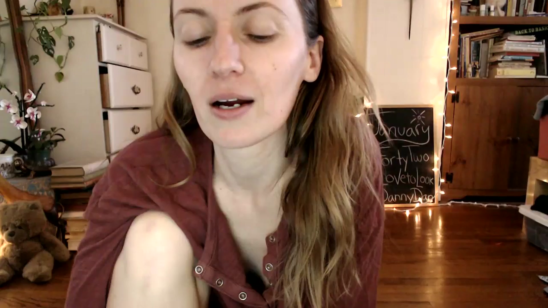 Gallery image thumbnail from WildflowerEm's myfreecams stream on, 01/29/2025, 20:03 image 10 of 20