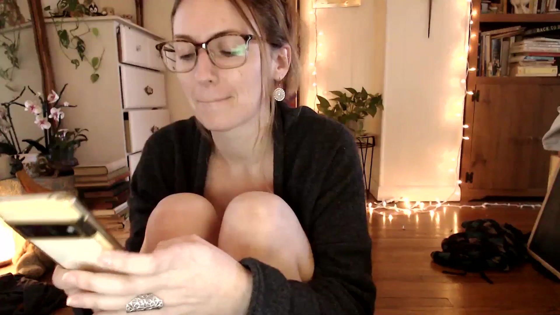 Gallery image thumbnail from WildflowerEm's myfreecams stream on, 02/04/2025, 19:37 image 20 of 20