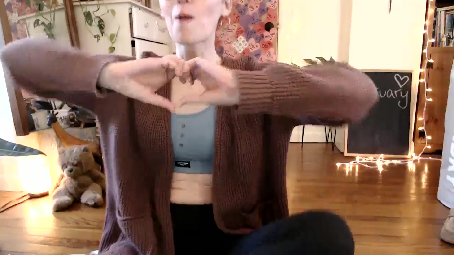 Gallery image thumbnail from WildflowerEm's myfreecams stream on, 02/05/2025, 20:06 image 3 of 20