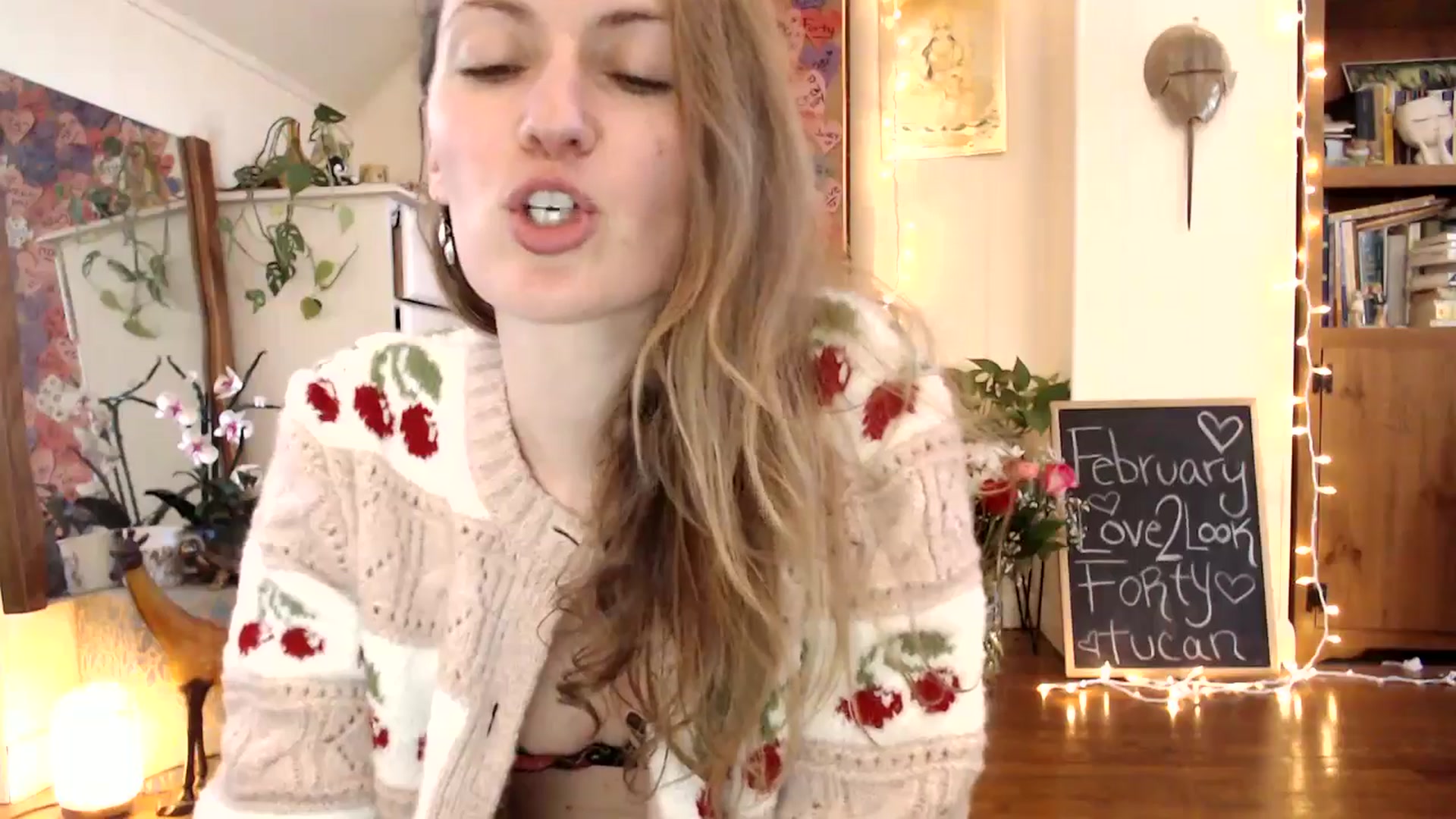 Gallery image thumbnail from WildflowerEm's myfreecams stream on, 02/14/2025, 20:11 image 4 of 20