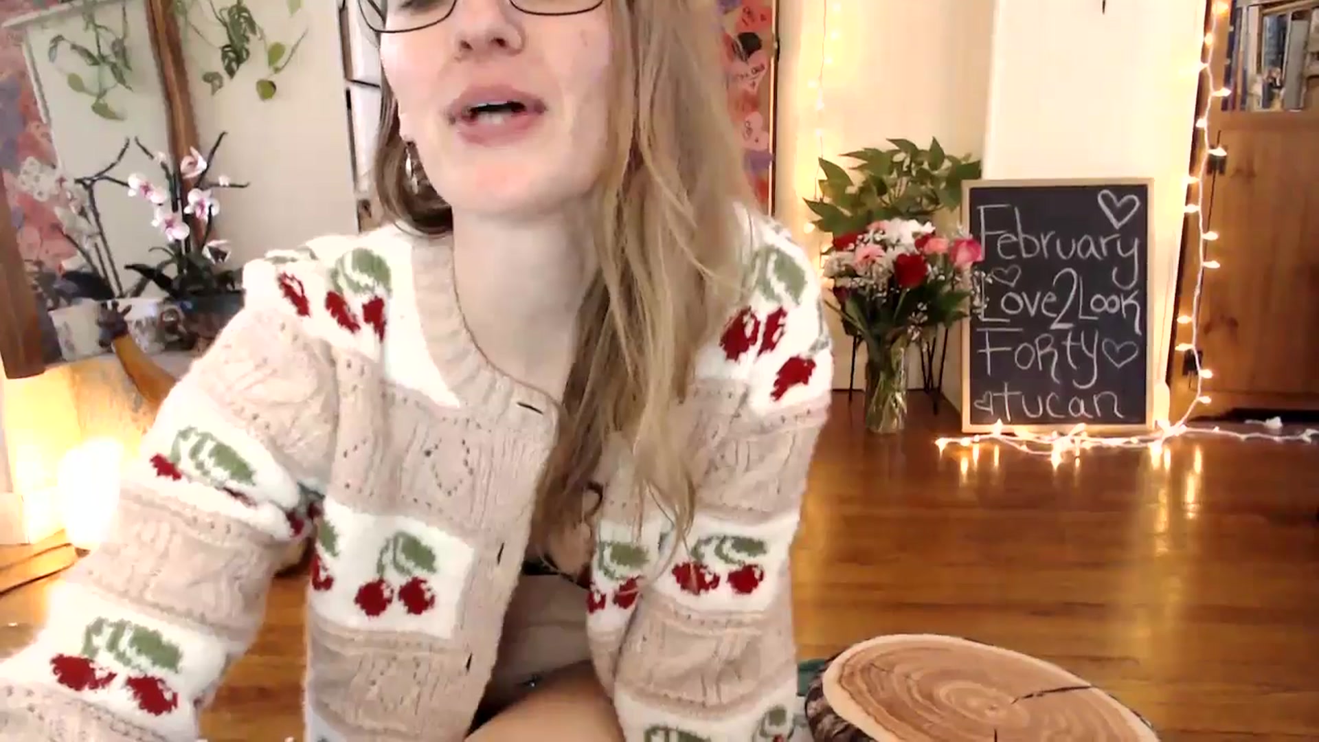 Gallery image thumbnail from WildflowerEm's myfreecams stream on, 02/14/2025, 20:11 image 7 of 20