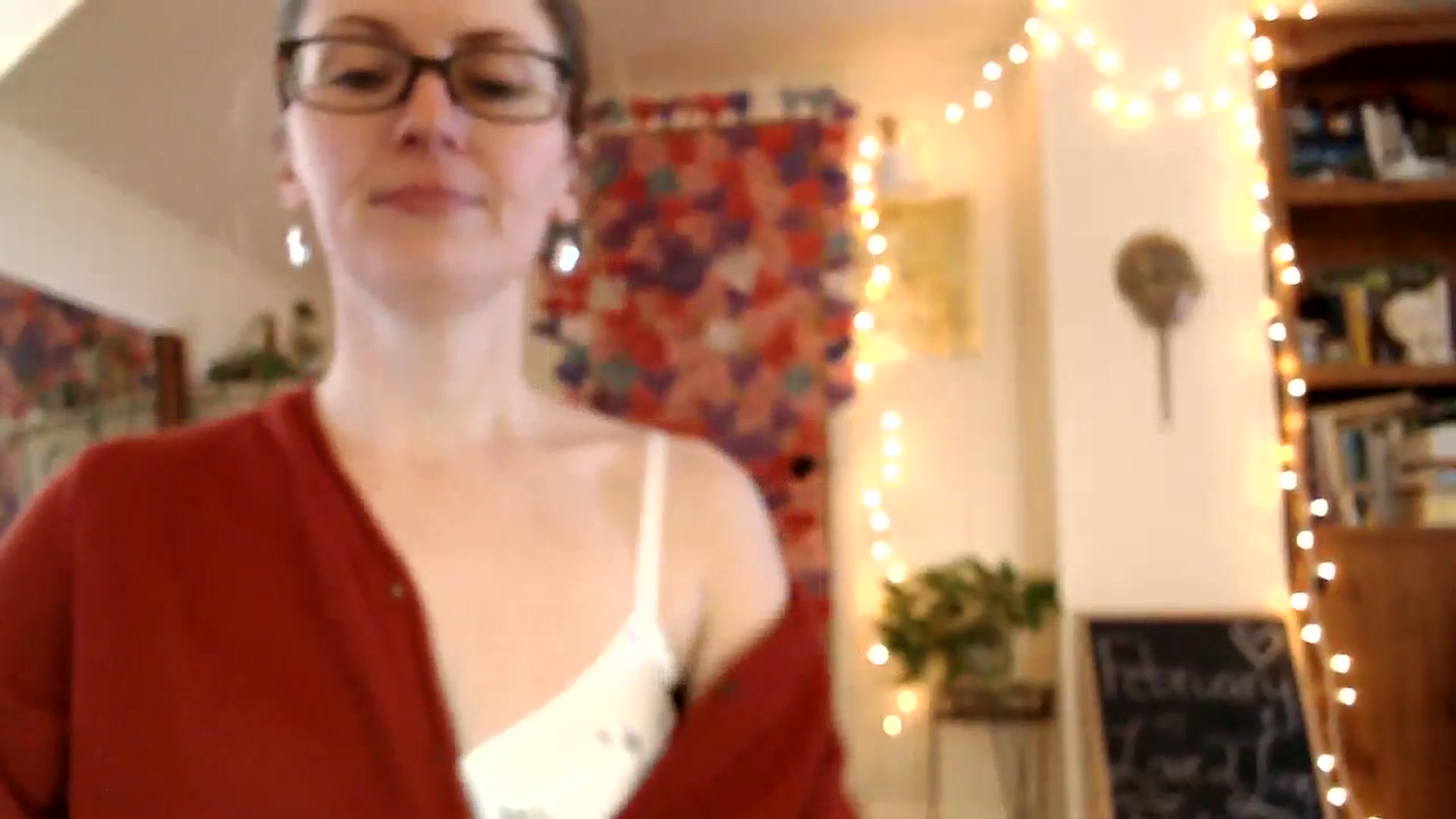 Gallery image thumbnail from WildflowerEm's myfreecams stream on, 02/18/2025, 23:20 image 3 of 20