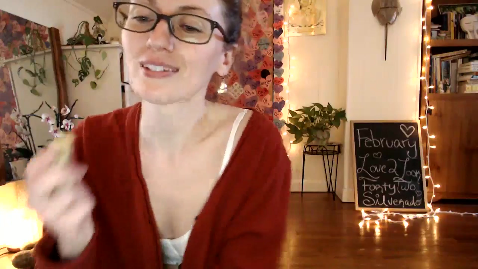 Gallery image thumbnail from WildflowerEm's myfreecams stream on, 02/18/2025, 23:20 image 4 of 20