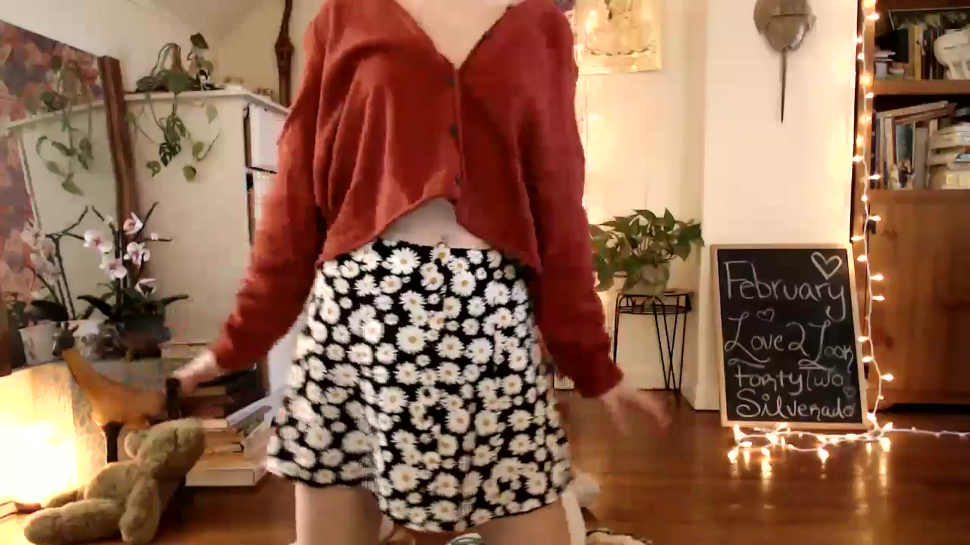 Gallery image thumbnail from WildflowerEm's myfreecams stream on, 02/18/2025, 23:20 image 6 of 20