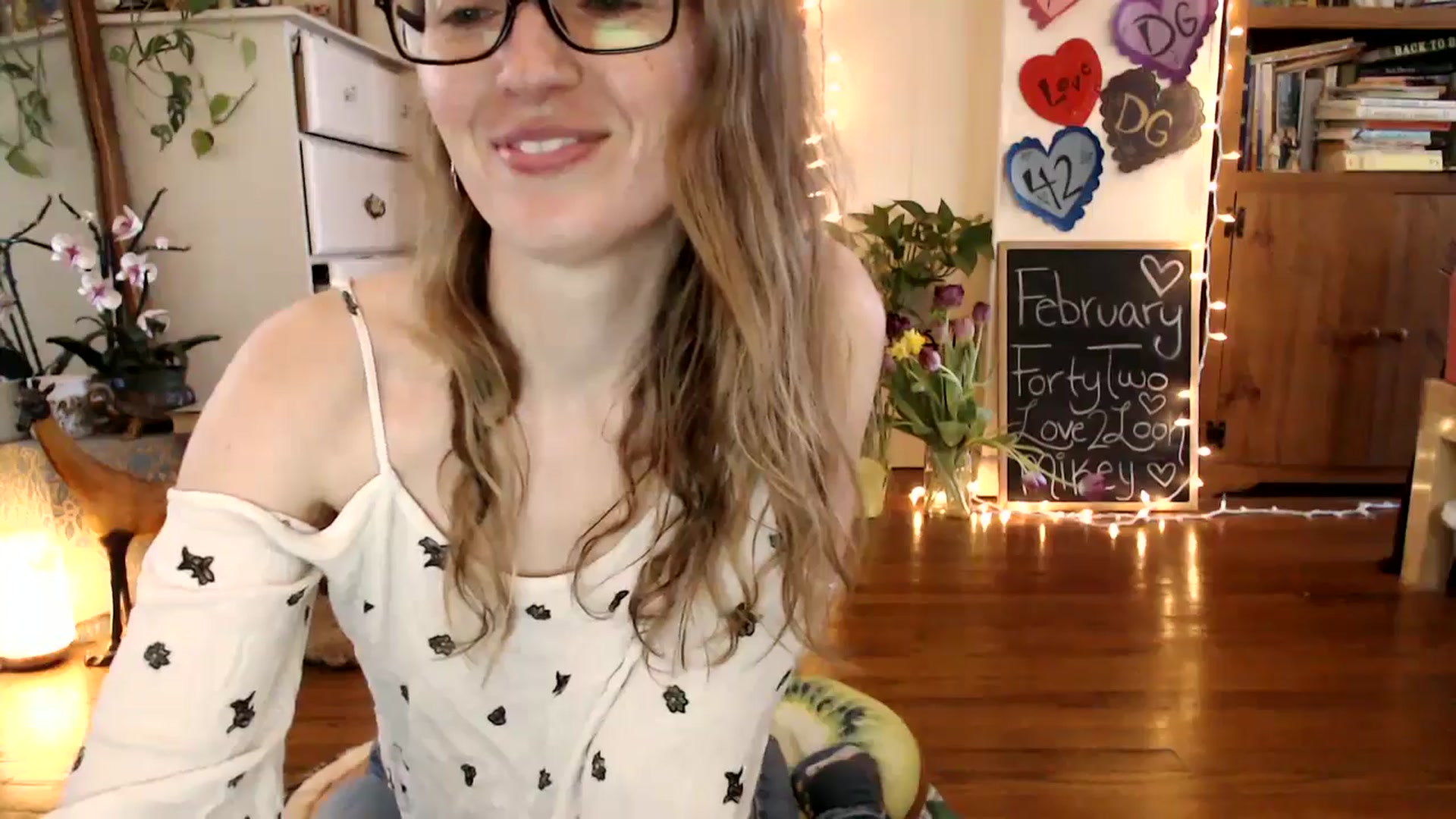 Gallery image thumbnail from WildflowerEm's myfreecams stream on, 02/25/2025, 20:11 image 5 of 20