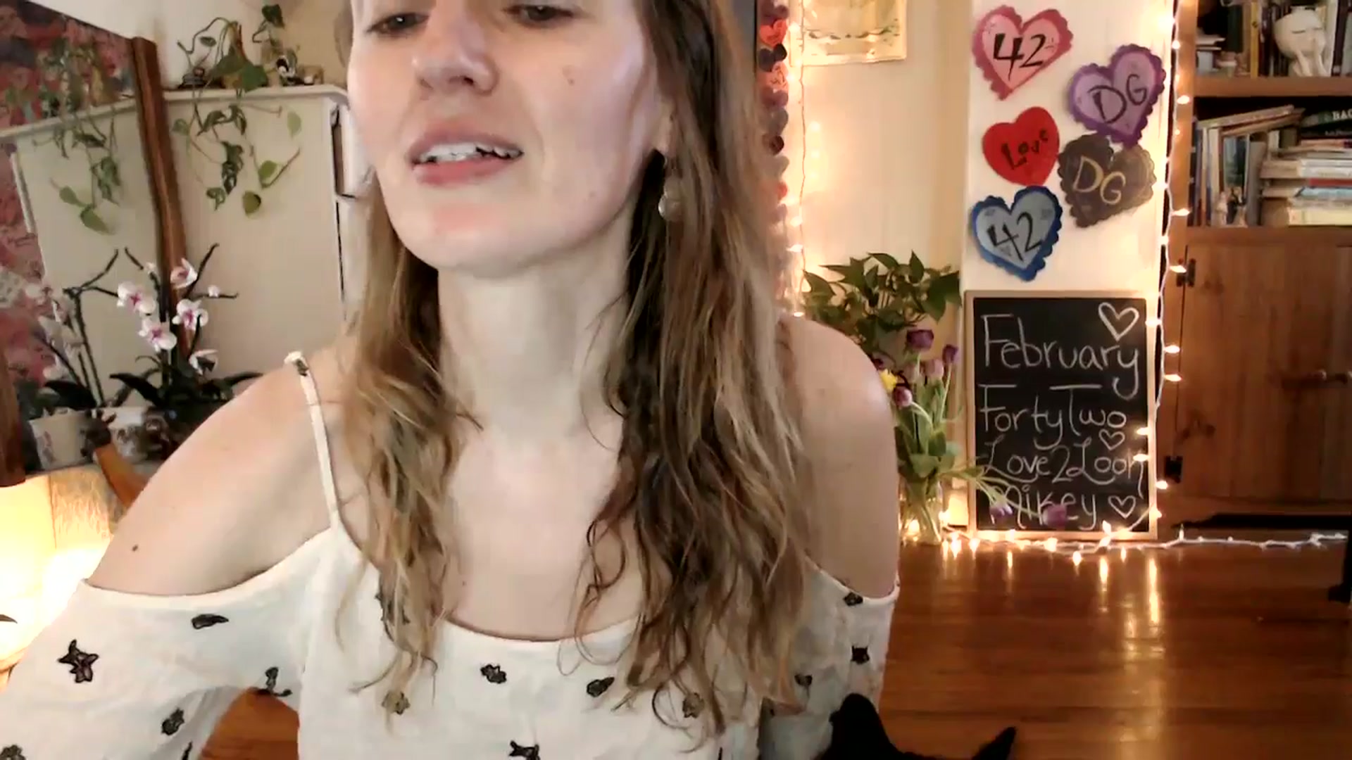 Gallery image thumbnail from WildflowerEm's myfreecams stream on, 02/25/2025, 20:11 image 2 of 20