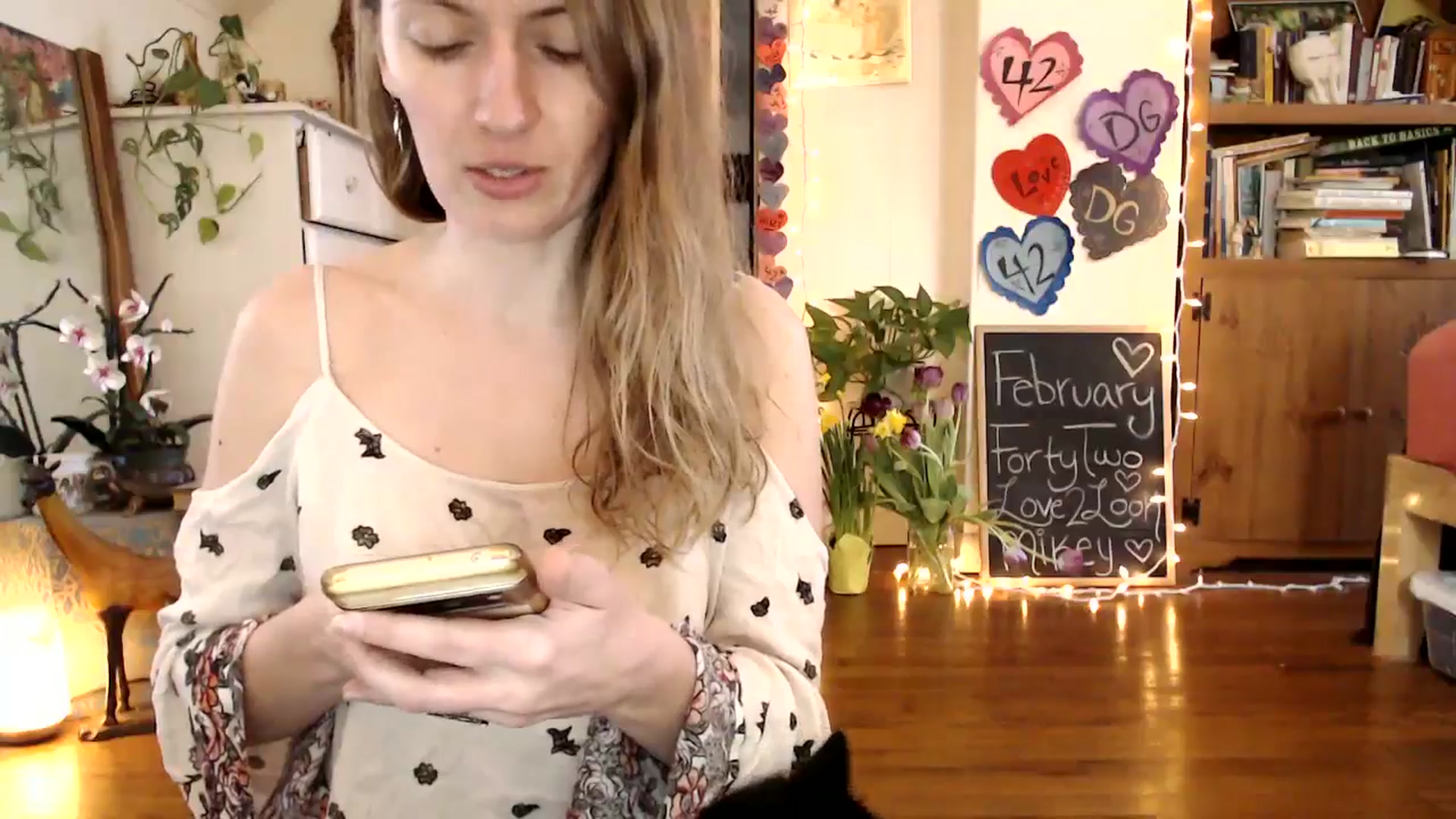Gallery image thumbnail from WildflowerEm's myfreecams stream on, 02/25/2025, 20:11 image 8 of 20