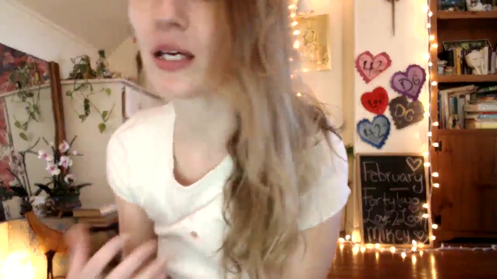 Gallery image thumbnail from WildflowerEm's myfreecams stream on, 02/28/2025, 20:14 image 2 of 20