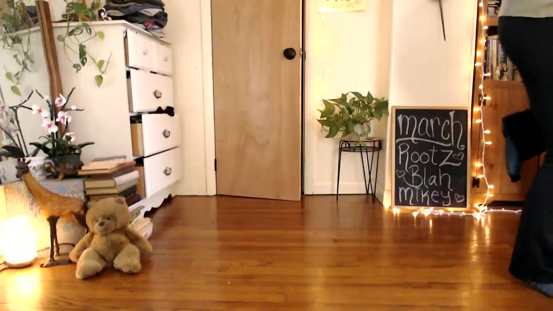Gallery image thumbnail from WildflowerEm's myfreecams stream on, 03/07/2025, 20:20 image 6 of 20