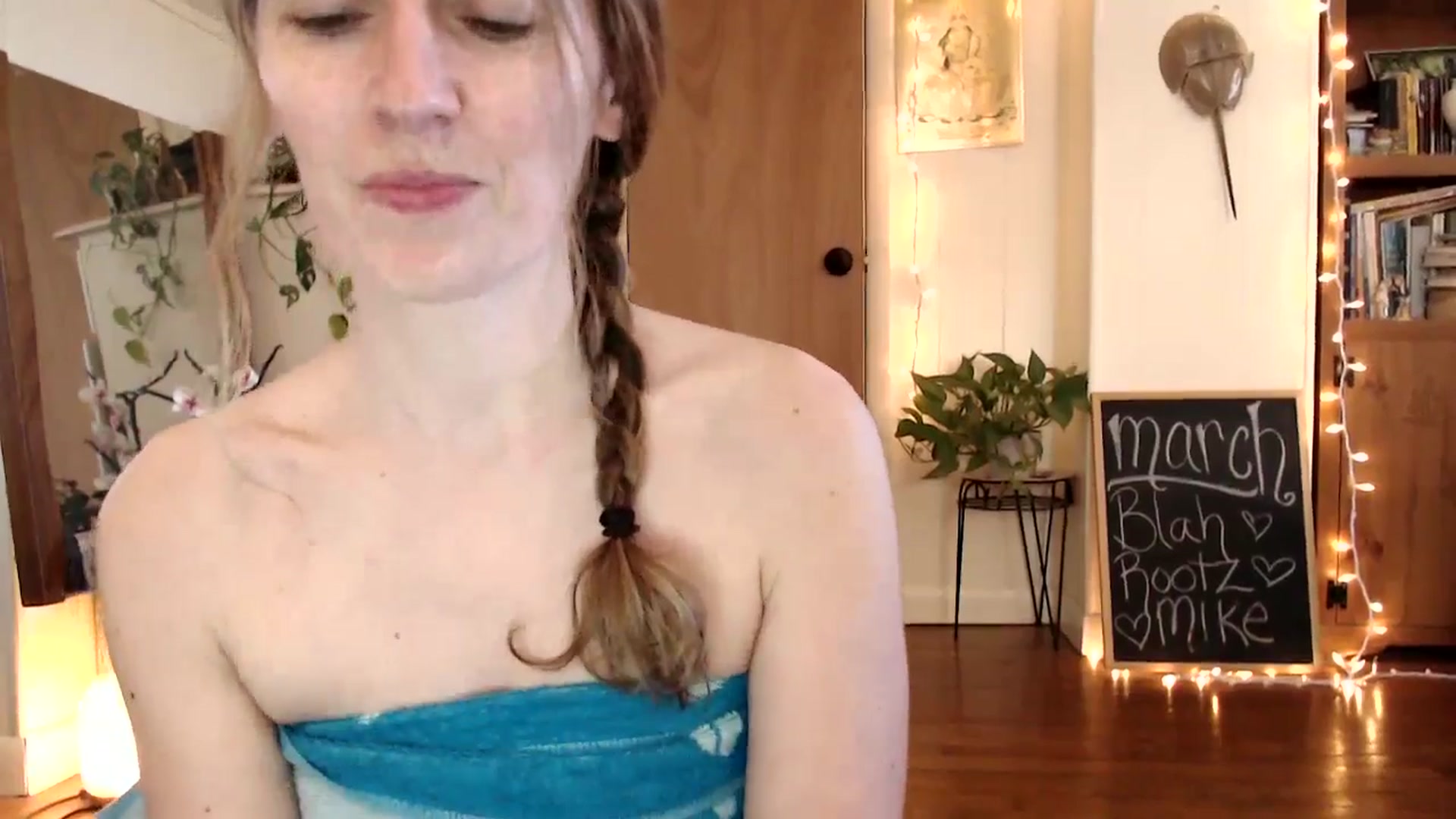 Gallery image thumbnail from WildflowerEm's myfreecams stream on, 03/11/2025, 18:23 image 20 of 20