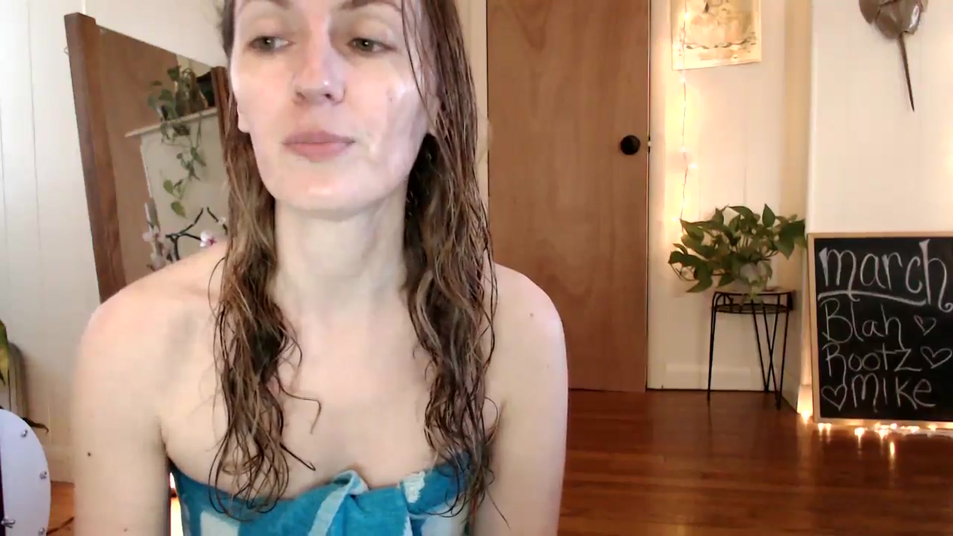 Gallery image thumbnail from WildflowerEm's myfreecams stream on, 03/11/2025, 18:23 image 3 of 20