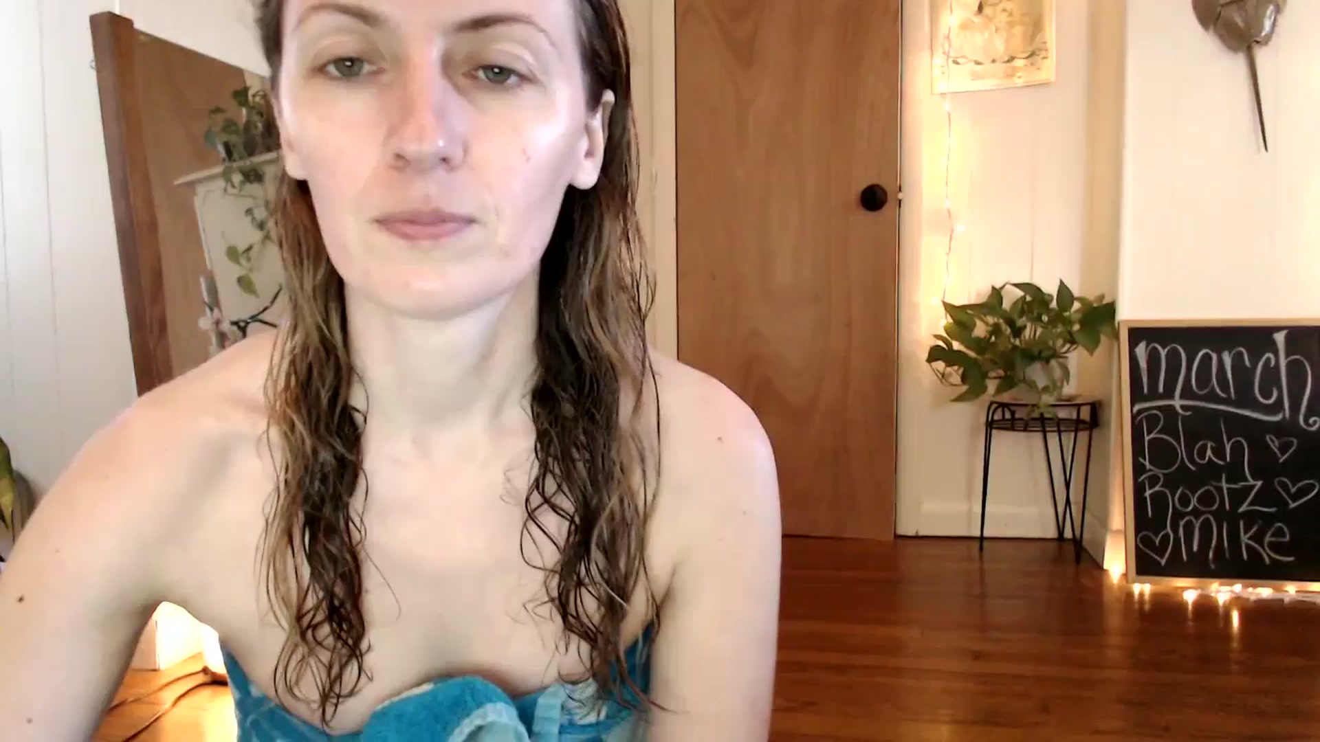 Gallery image thumbnail from WildflowerEm's myfreecams stream on, 03/11/2025, 18:23 image 1 of 20