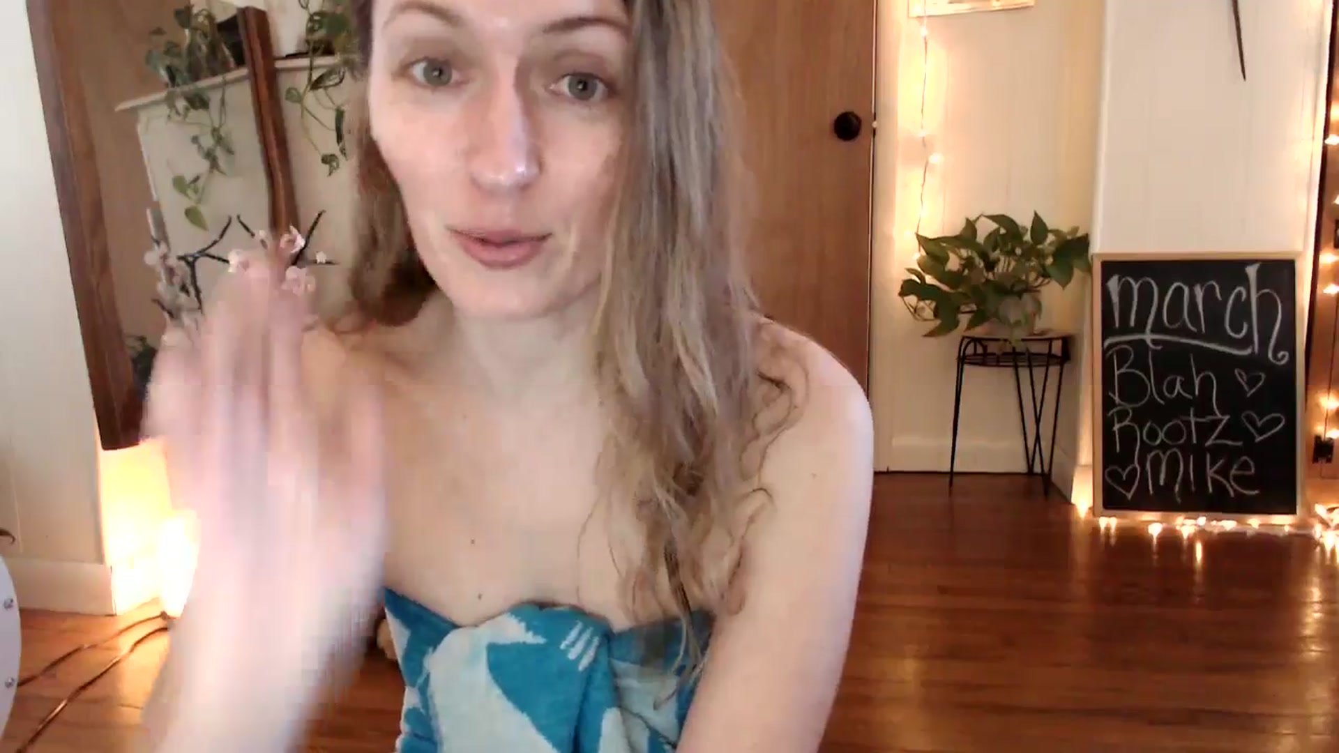 Gallery image thumbnail from WildflowerEm's myfreecams stream on, 03/11/2025, 18:23 image 14 of 20