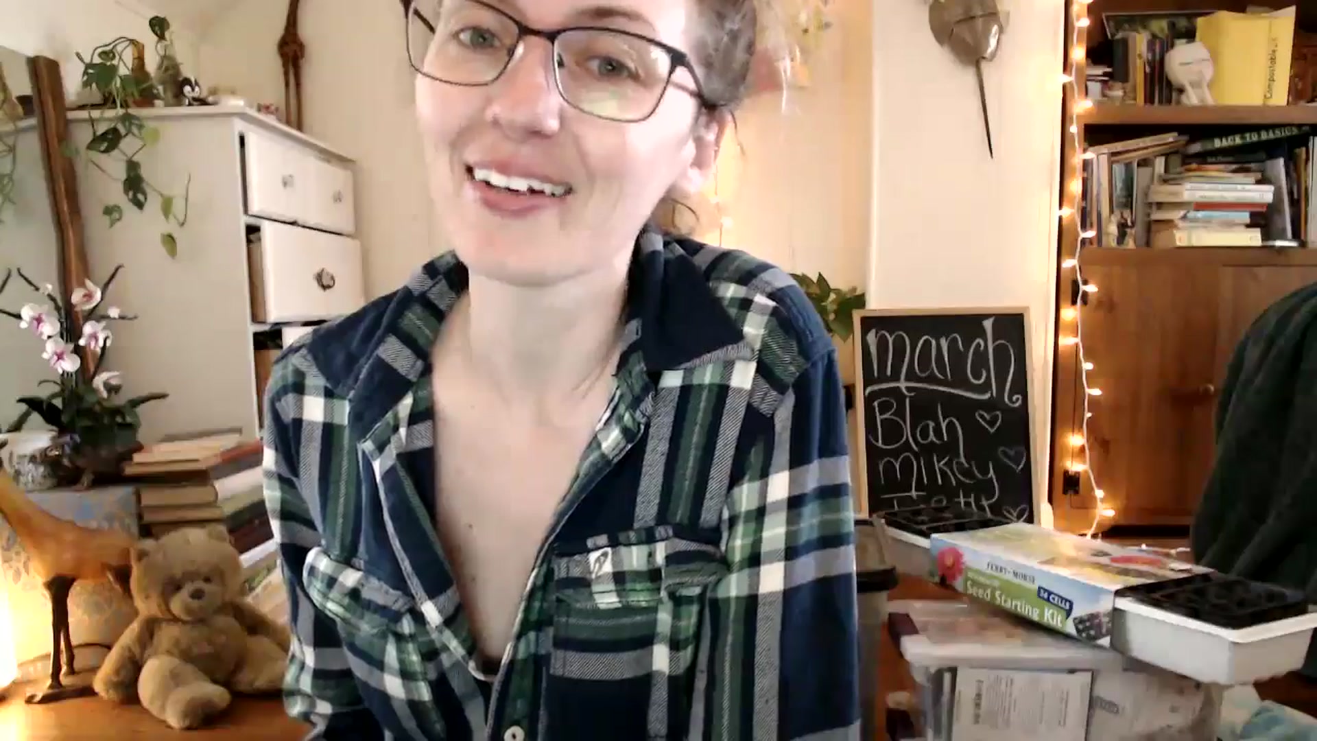 Gallery image thumbnail from WildflowerEm's myfreecams stream on, 03/20/2025, 19:21 image 2 of 20