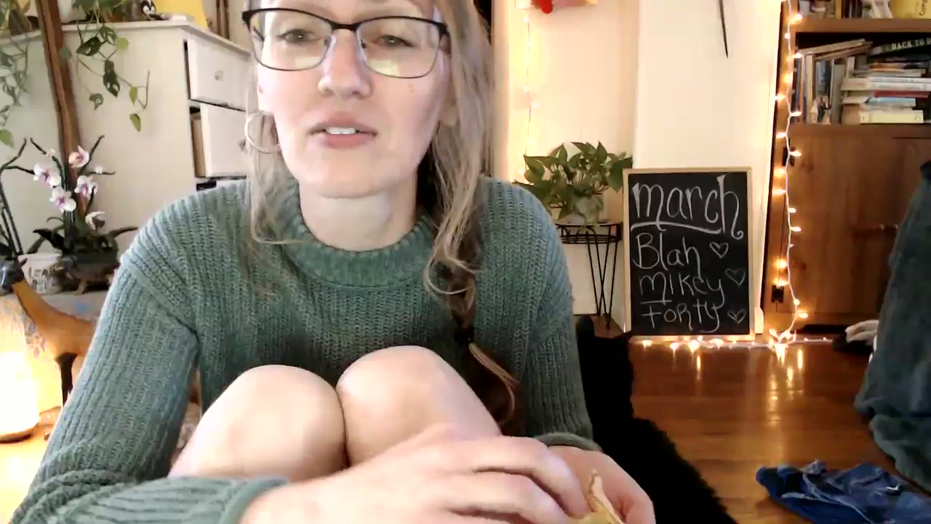 Gallery image thumbnail from WildflowerEm's myfreecams stream on, 03/23/2025, 20:36 image 9 of 20
