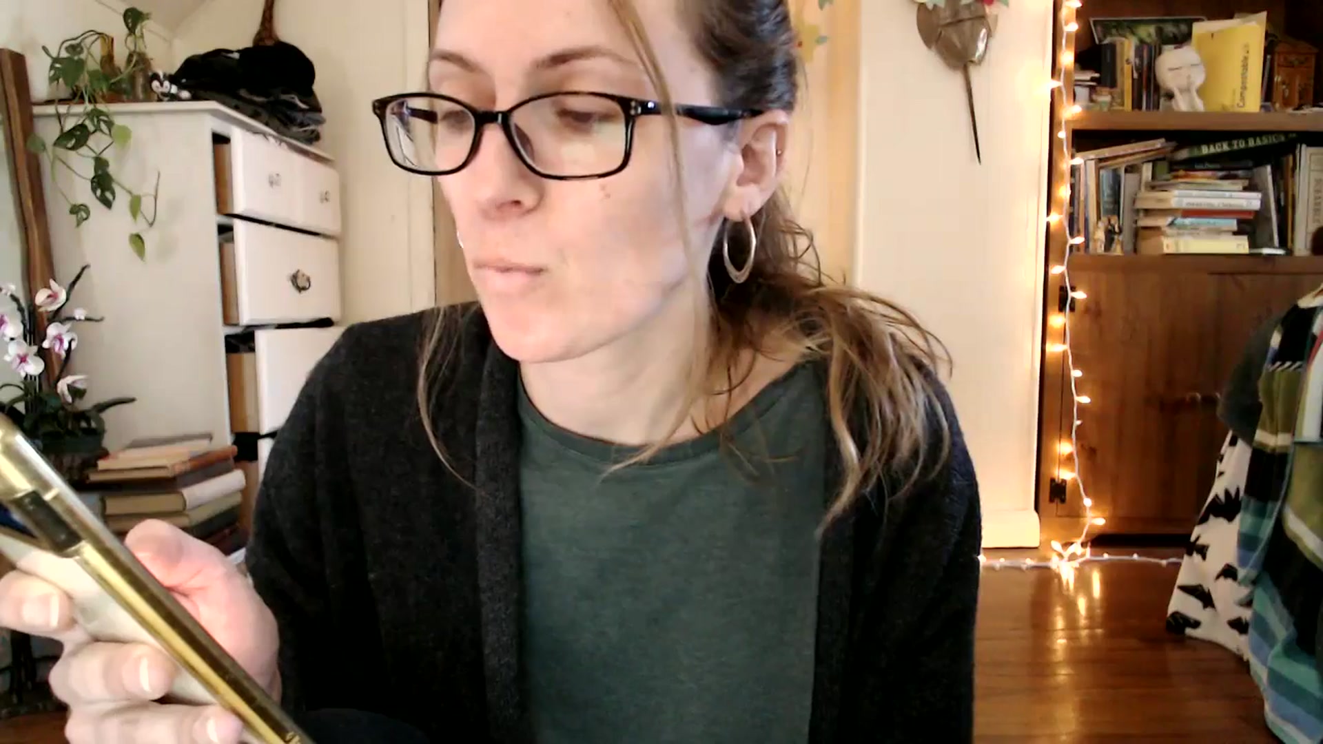 Gallery image thumbnail from WildflowerEm's myfreecams stream on, 03/25/2025, 19:11 image 4 of 20