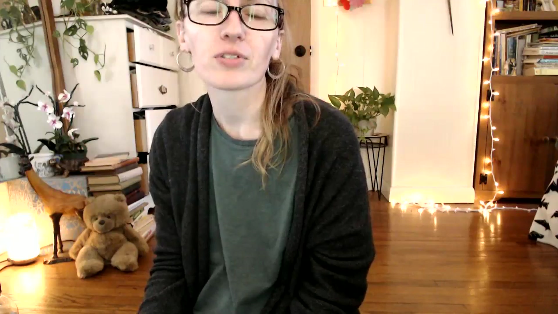 Gallery image thumbnail from WildflowerEm's myfreecams stream on, 03/25/2025, 19:11 image 7 of 20