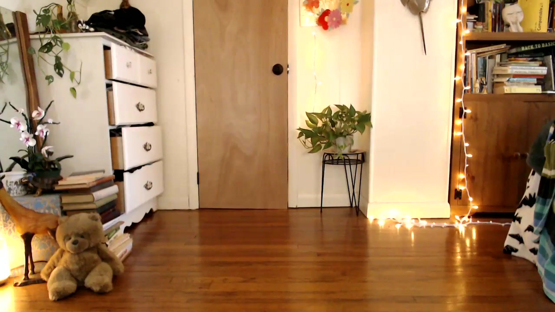 Gallery image thumbnail from WildflowerEm's myfreecams stream on, 03/25/2025, 19:11 image 13 of 20
