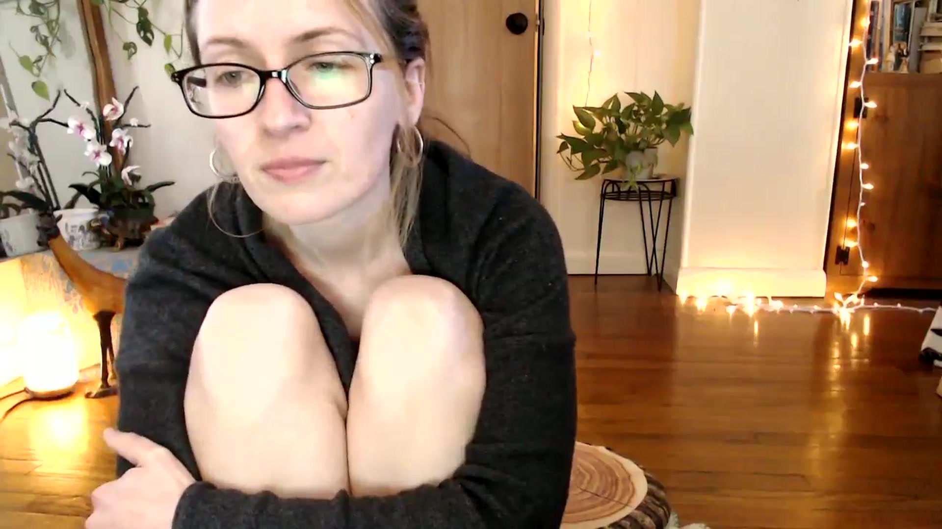 Gallery image thumbnail from WildflowerEm's myfreecams stream on, 03/25/2025, 19:11 image 18 of 20
