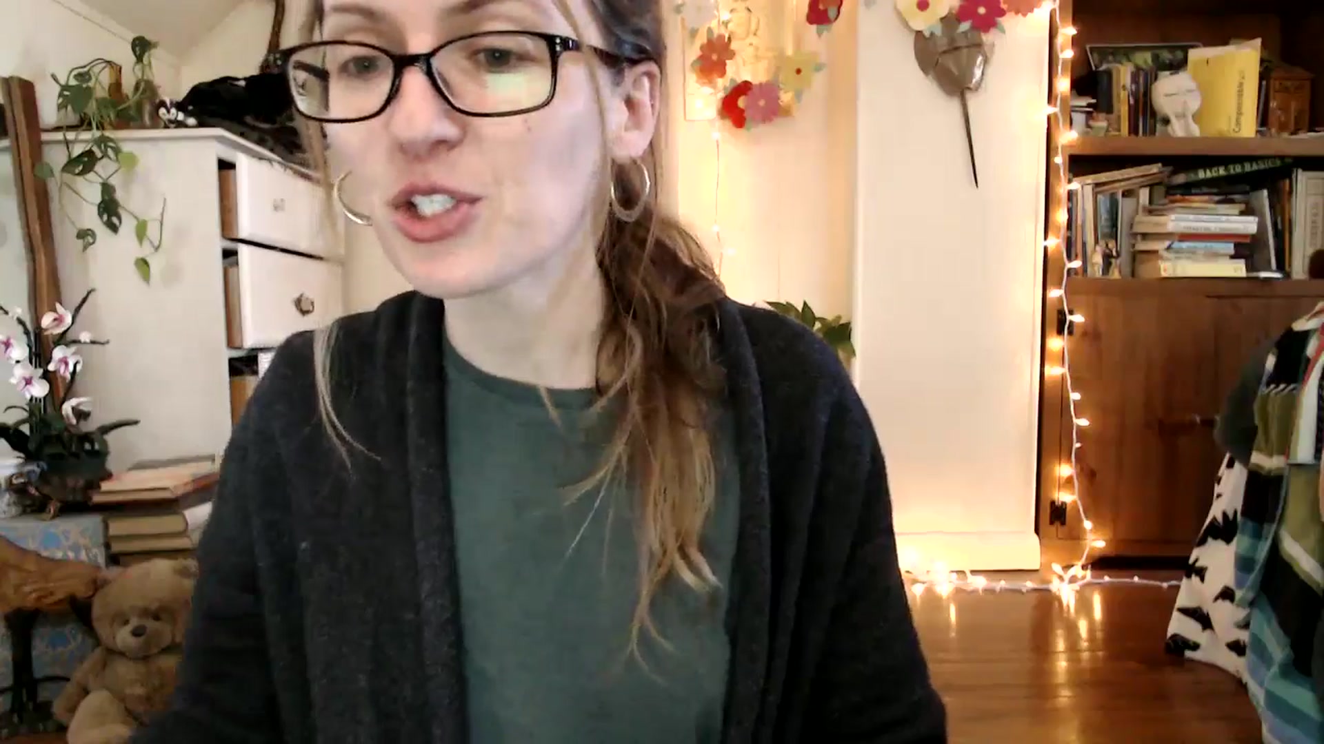 Gallery image thumbnail from WildflowerEm's myfreecams stream on, 03/25/2025, 19:11 image 2 of 20
