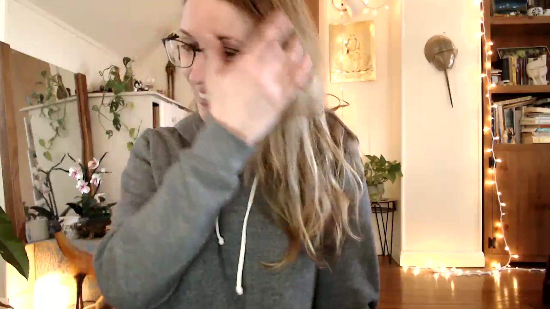 Gallery image thumbnail from WildflowerEm's myfreecams stream on, 04/02/2025, 19:20 image 2 of 20