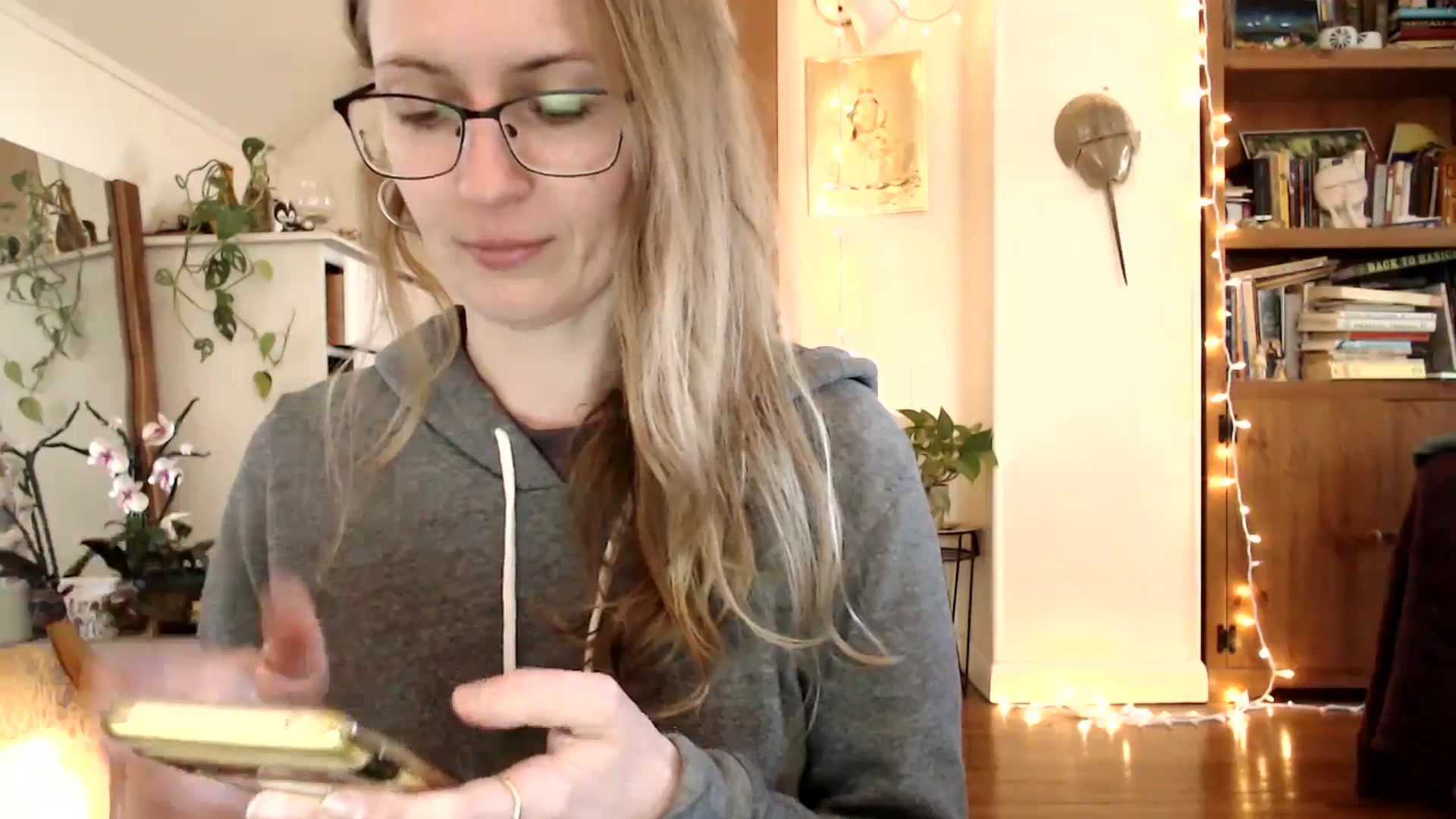 Gallery image thumbnail from WildflowerEm's myfreecams stream on, 04/02/2025, 19:20 image 5 of 20