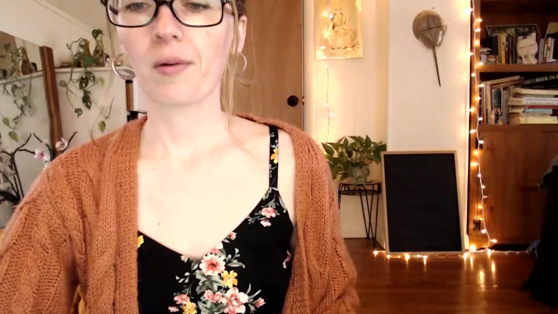 Gallery image thumbnail from WildflowerEm's myfreecams stream on, 04/06/2025, 22:33 image 1 of 20