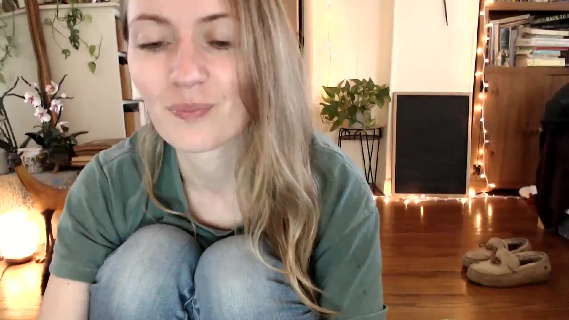 Gallery image thumbnail from WildflowerEm's myfreecams stream on, 04/10/2025, 19:18 image 14 of 20